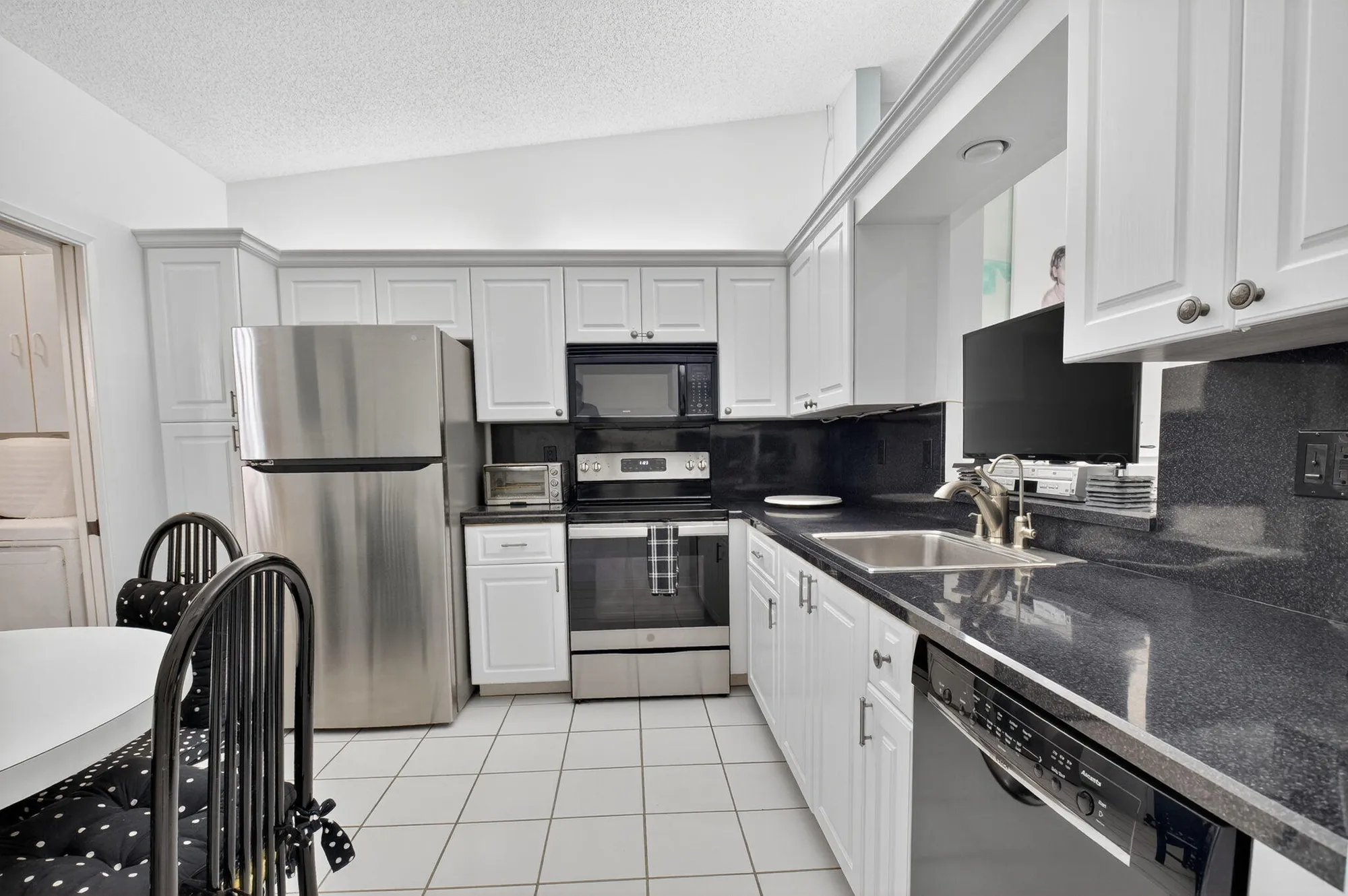 Property Slideshow image 6 of 31 | 8146 windgate dr, Boca Raton, FL, 33496