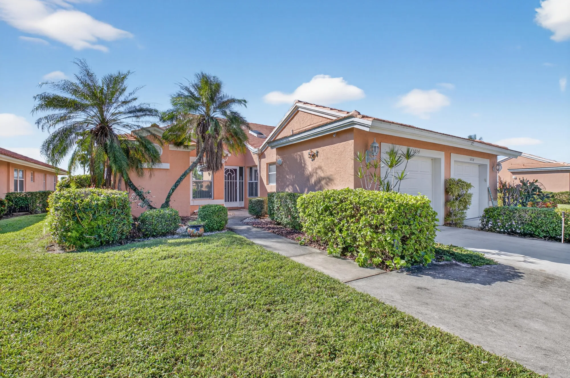 Property Slideshow image 3 of 86 | 5634 royal lake cir, Boynton Beach, FL, 33437