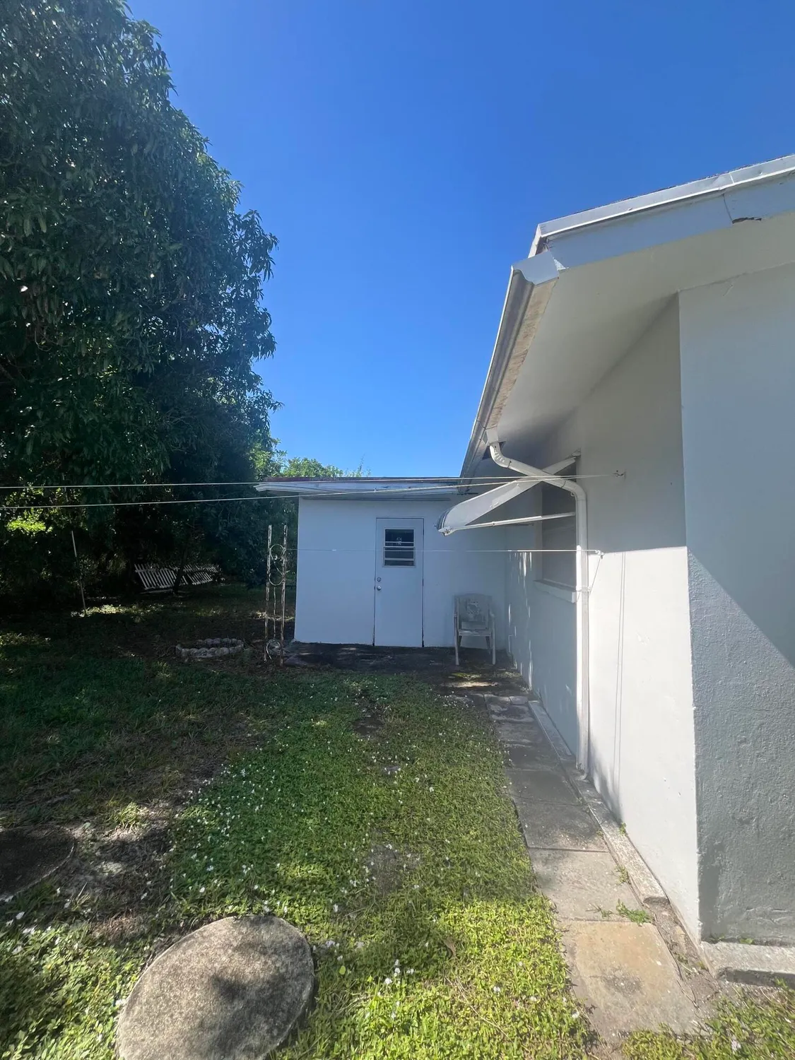 Property Slideshow image 4 of 11 | 4626 nw 44th st, Tamarac, FL, 33319