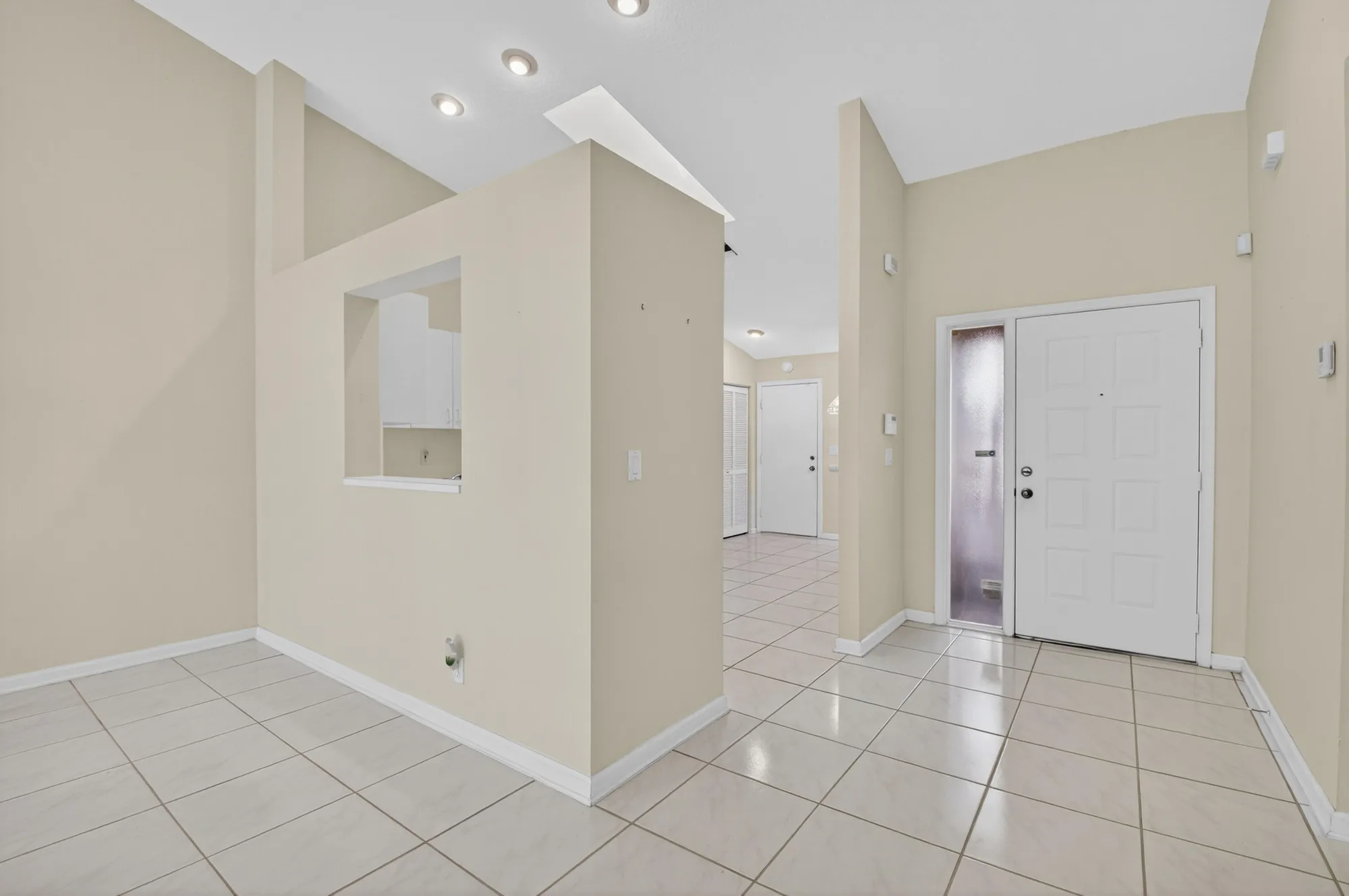 Property Slideshow image 13 of 86 | 5634 royal lake cir, Boynton Beach, FL, 33437