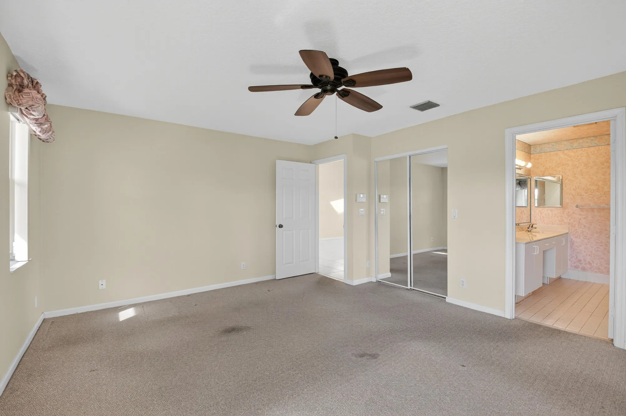 Property Slideshow image 23 of 86 | 5634 royal lake cir, Boynton Beach, FL, 33437
