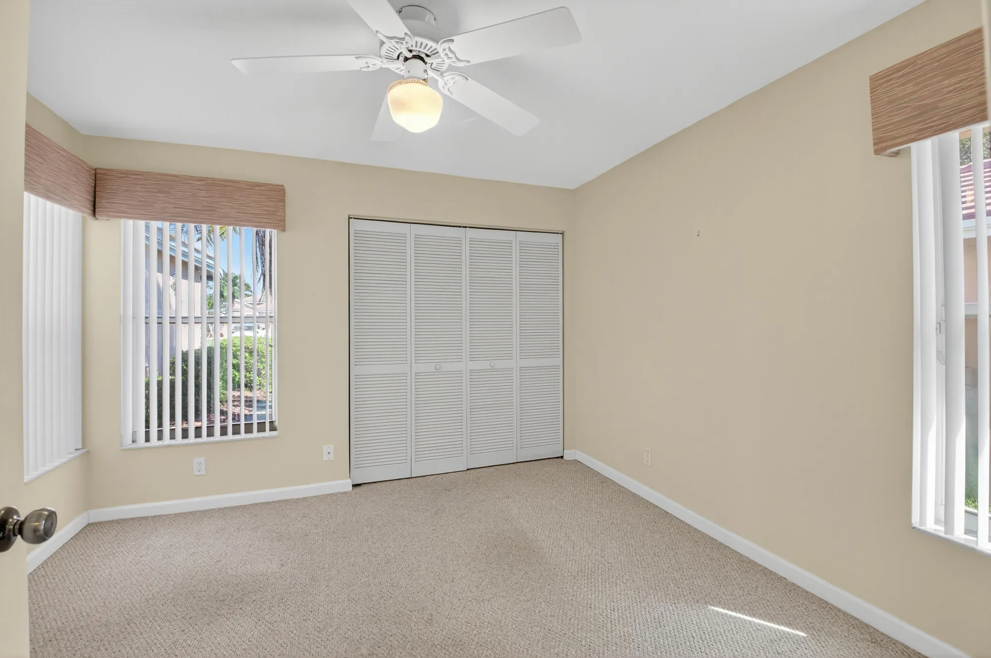 Property Slideshow image 27 of 86 | 5634 royal lake cir, Boynton Beach, FL, 33437