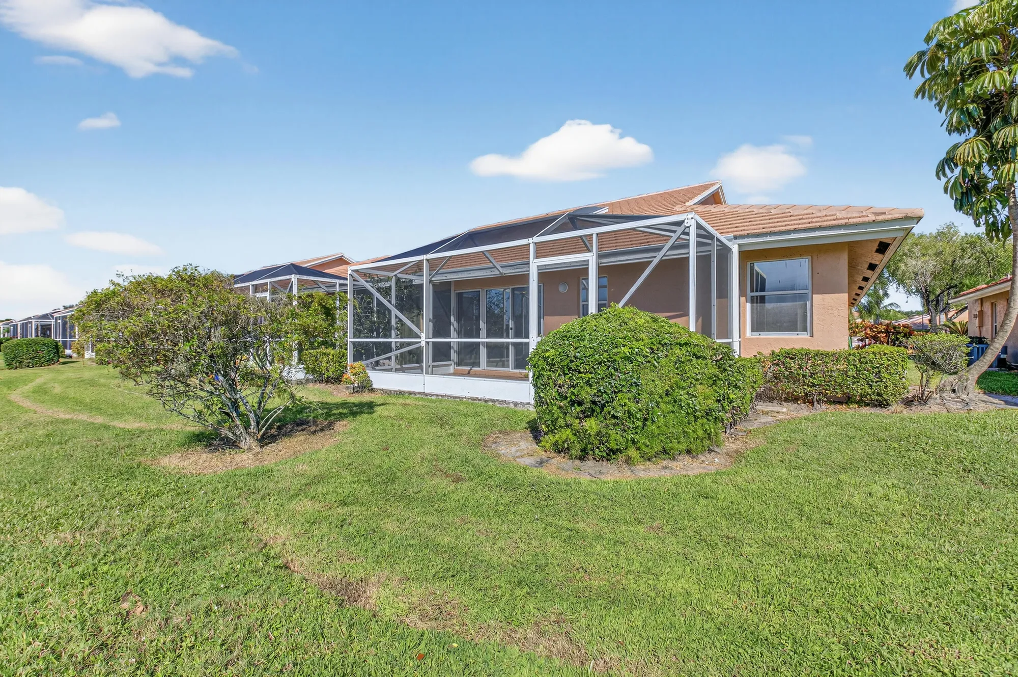 Property Slideshow image 35 of 86 | 5634 royal lake cir, Boynton Beach, FL, 33437