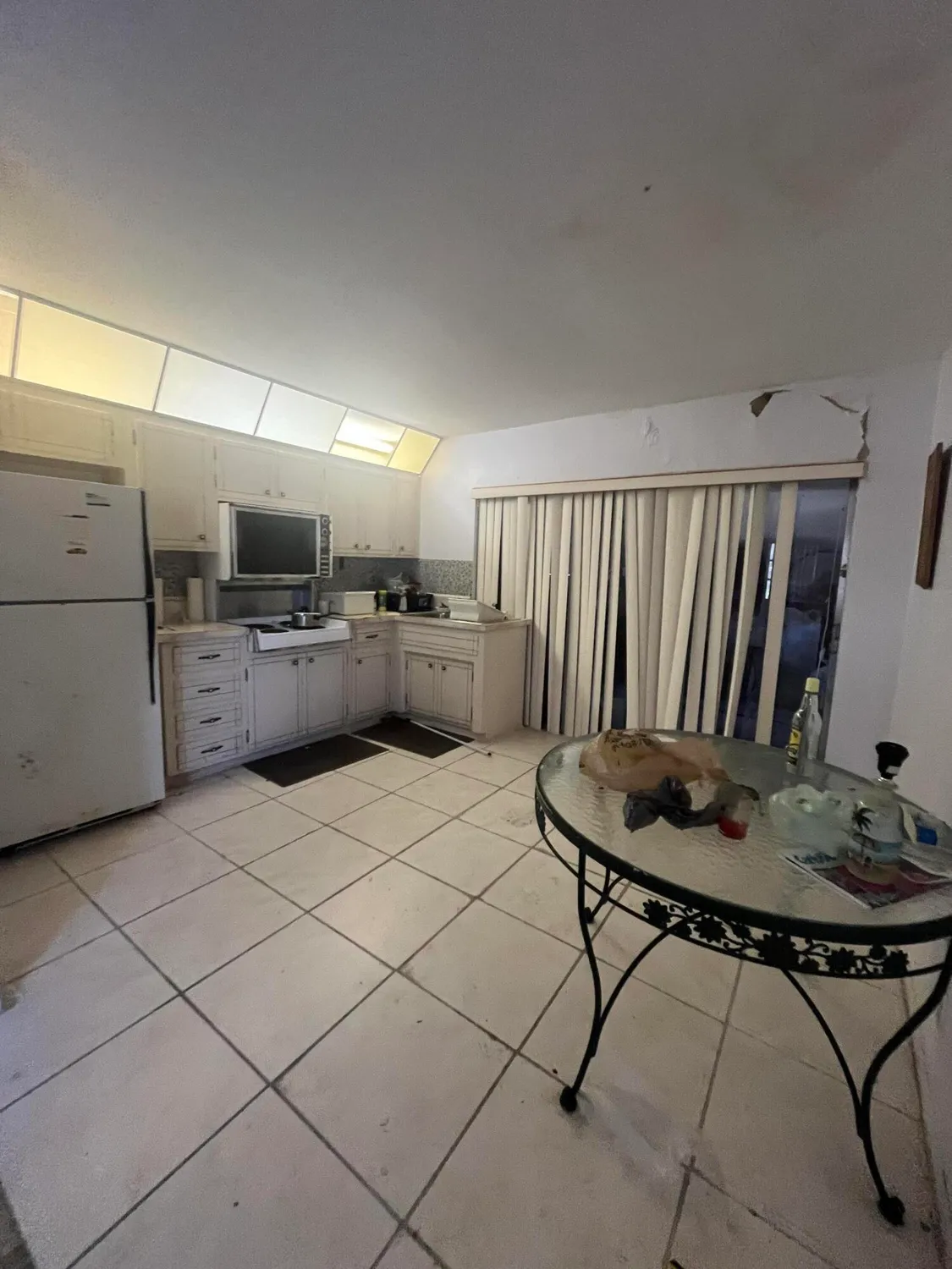 Property Slideshow image 8 of 11 | 4626 nw 44th st, Tamarac, FL, 33319