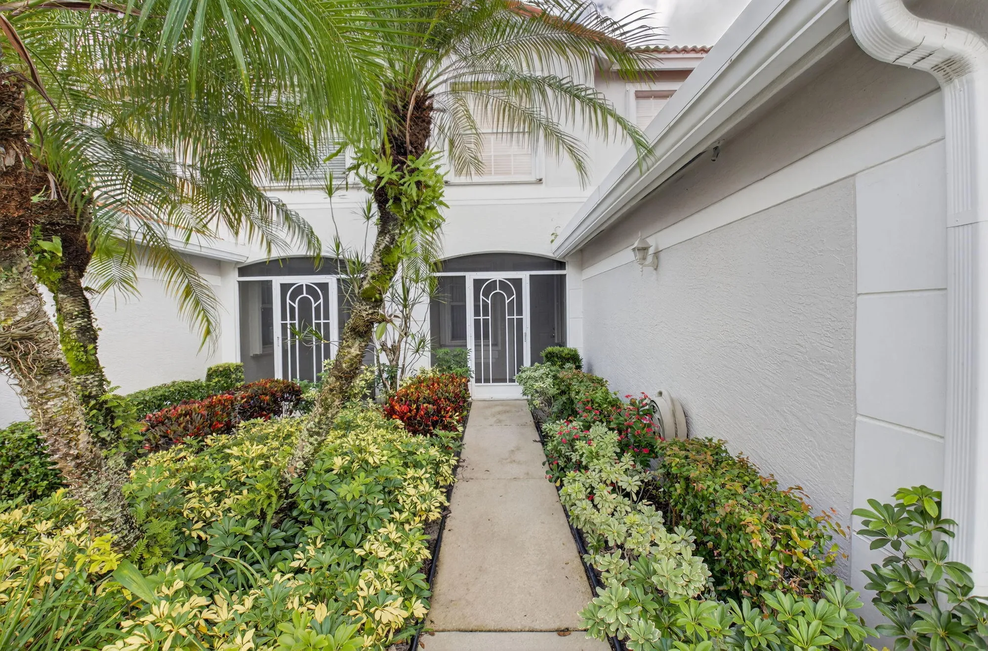 Property Slideshow image 2 of 42 | 7660 springwater pl 102, Boynton Beach, FL, 33437
