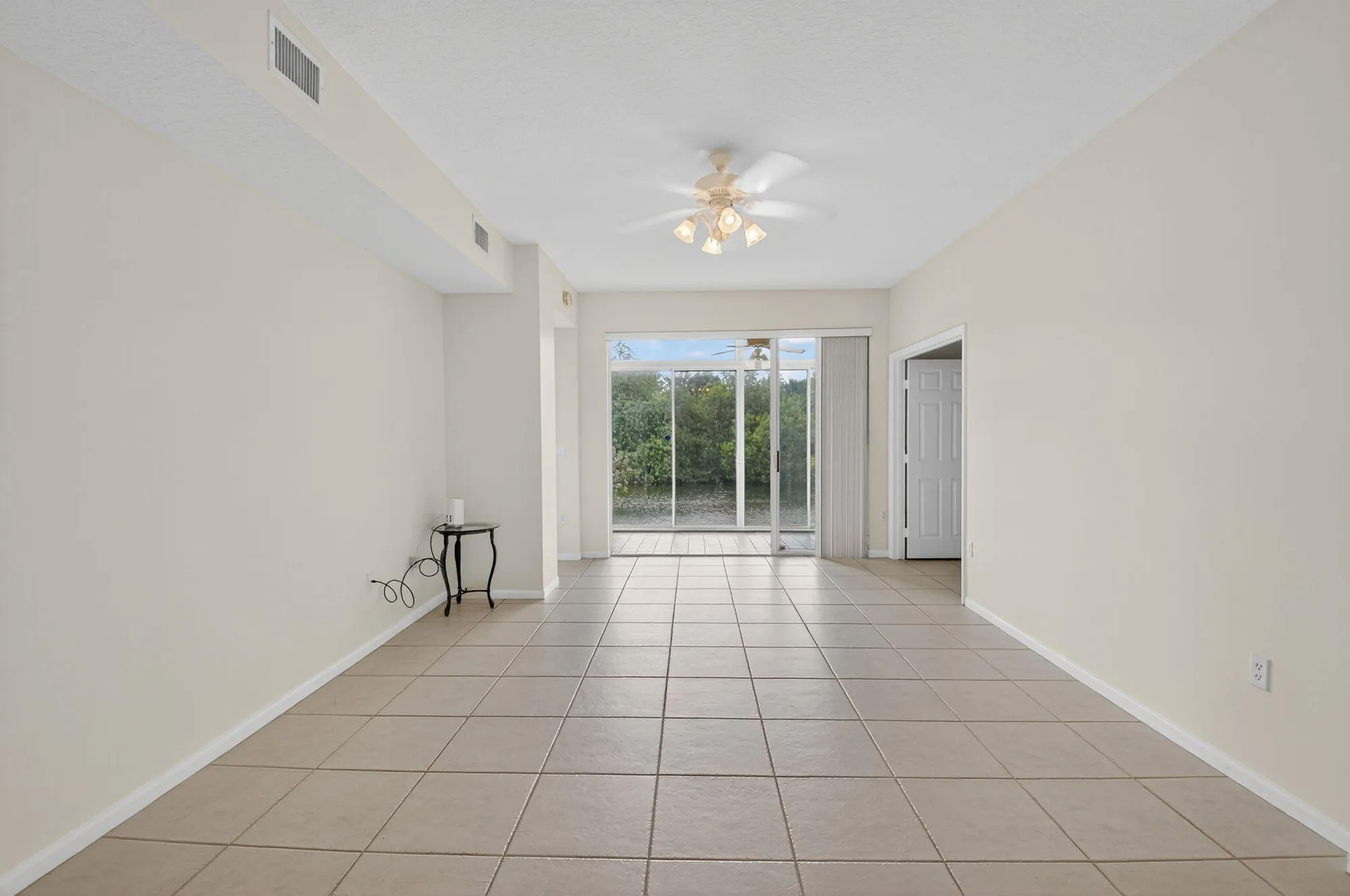 Property Slideshow image 11 of 42 | 7660 springwater pl 102, Boynton Beach, FL, 33437