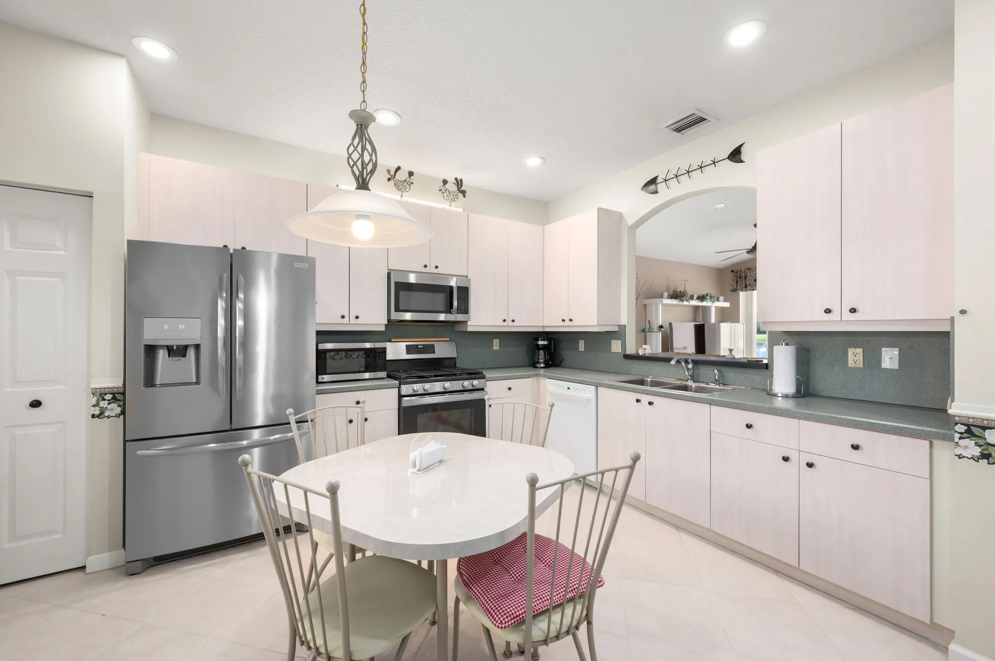 Property Slideshow image 5 of 63 | 324 nw treeline trce, Port Saint Lucie, FL, 34986