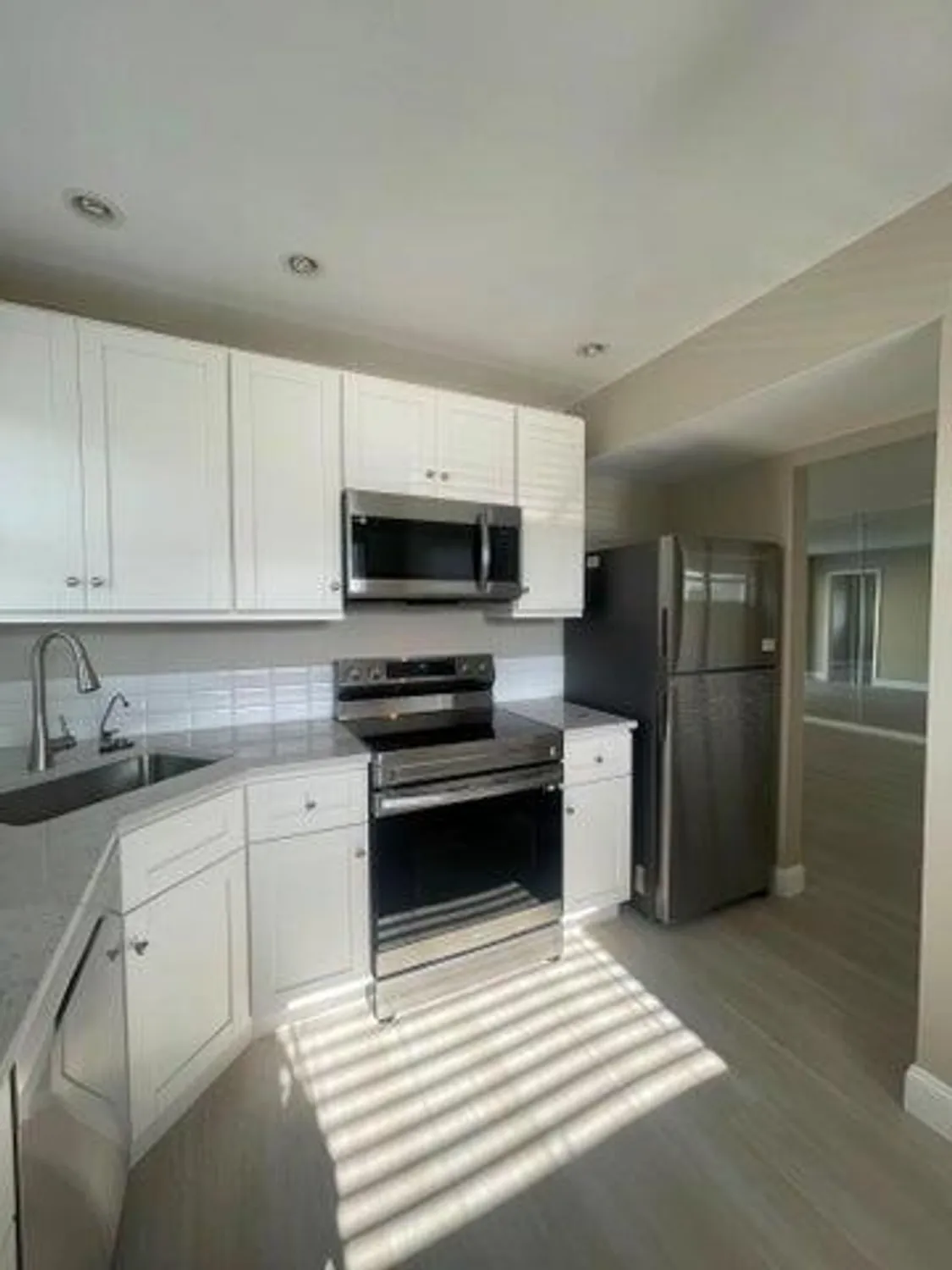 Property Slideshow image 23 of 37 | 19 colonial club dr 200, Boynton Beach, FL, 33435