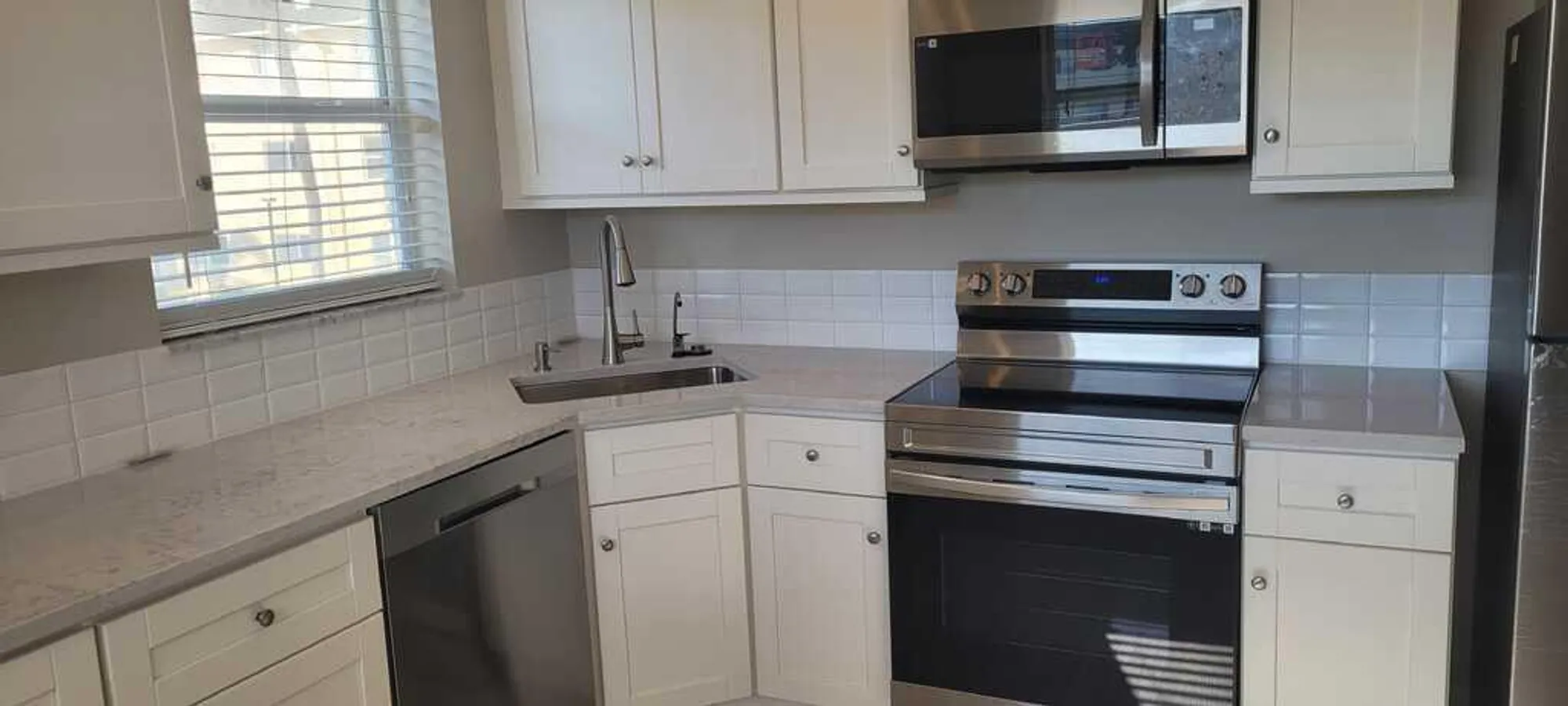 Property Slideshow image 24 of 37 | 19 colonial club dr 200, Boynton Beach, FL, 33435