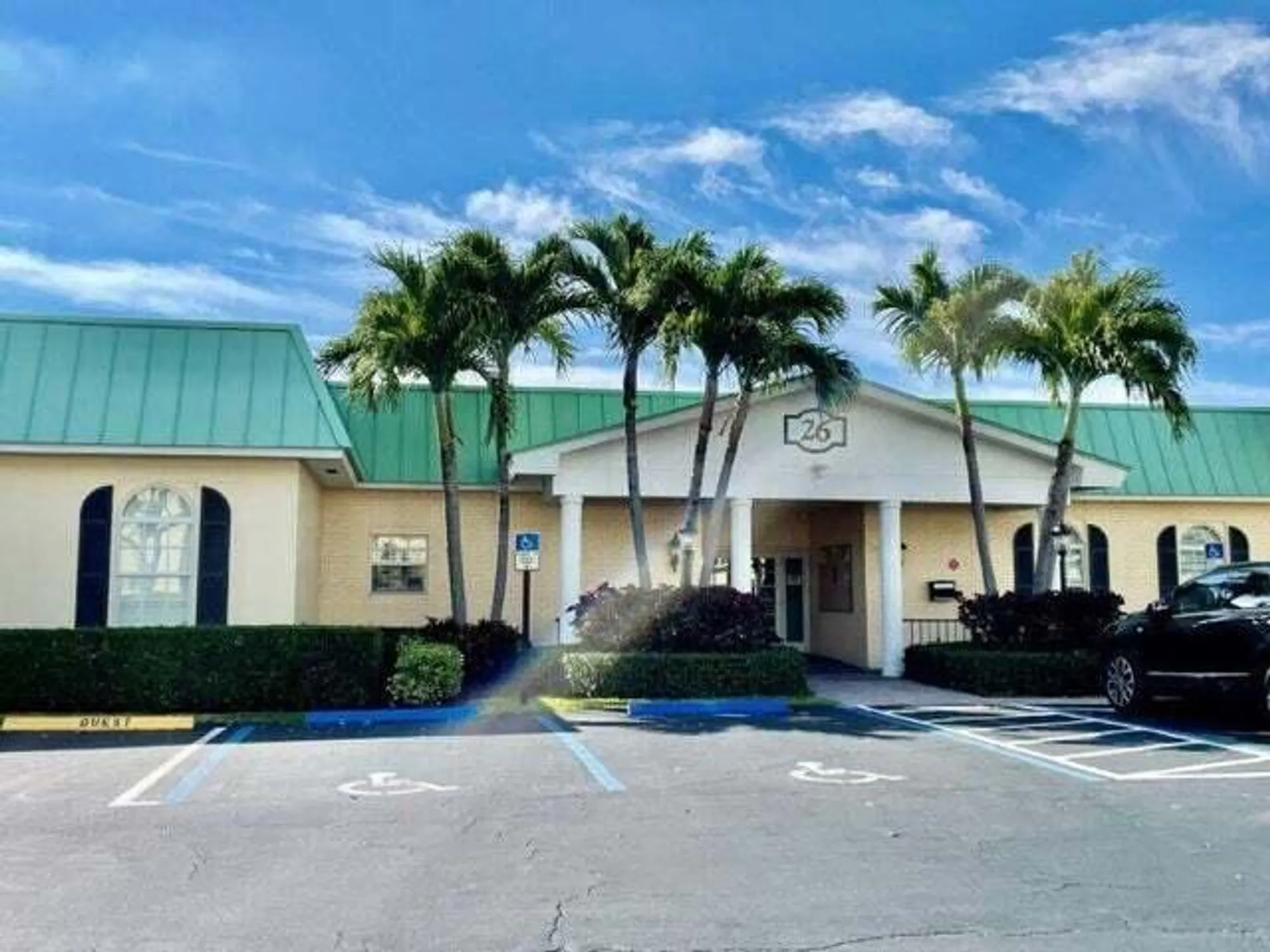 Property Slideshow image 27 of 37 | 19 colonial club dr 200, Boynton Beach, FL, 33435