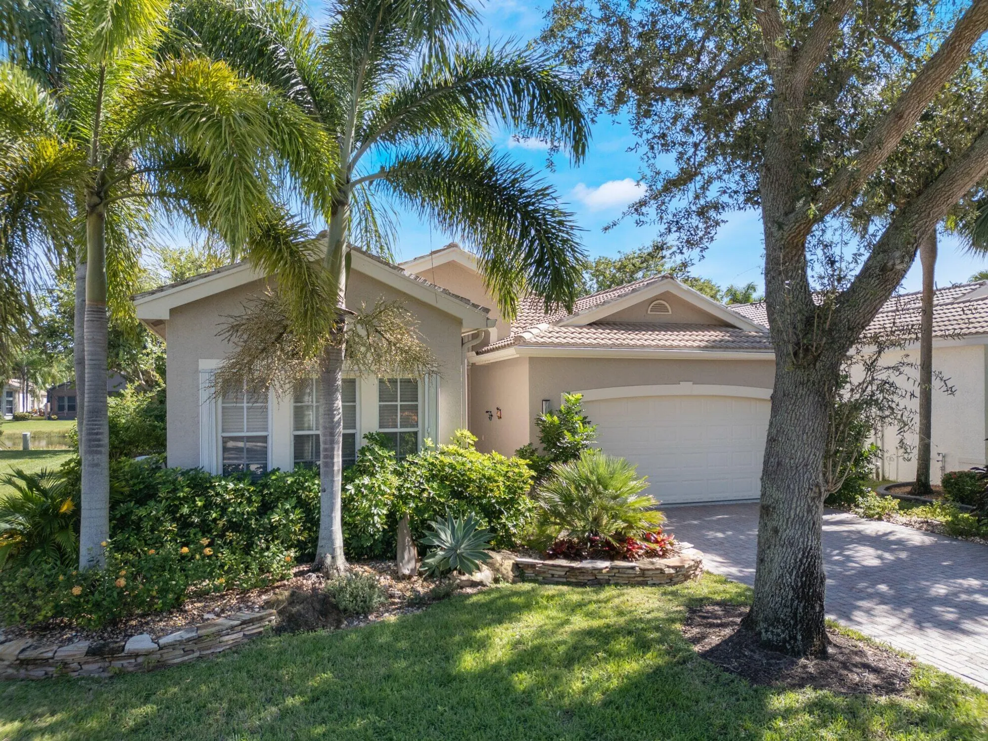 Property Slideshow image 26 of 35 | 7750 ocean sunset dr, Lake Worth, FL, 33467