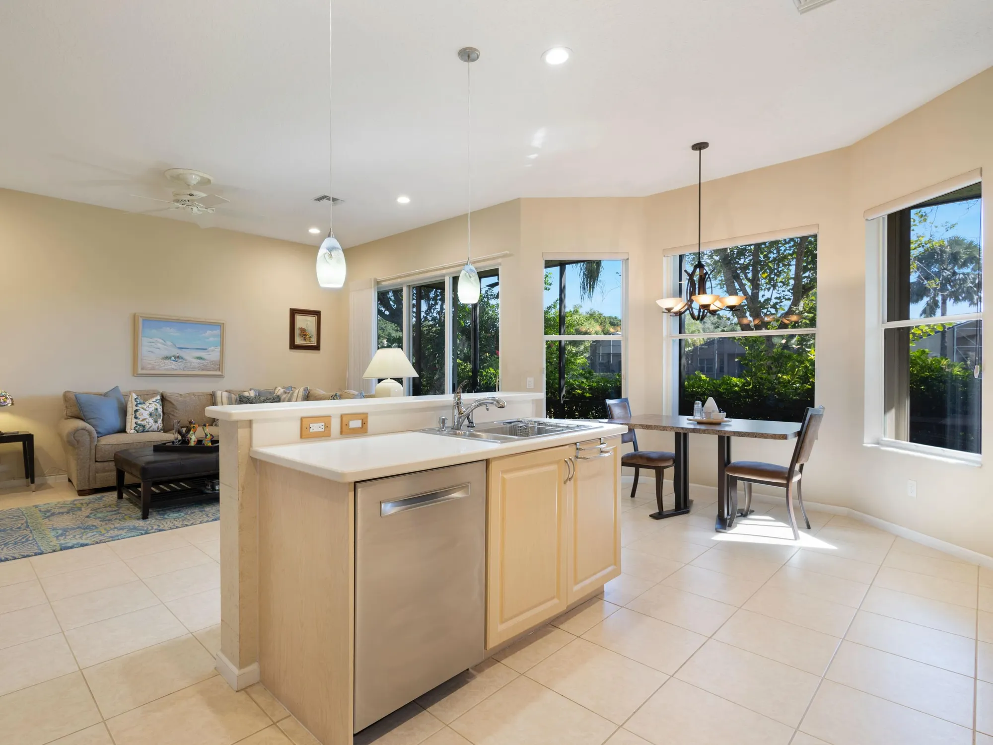 Property Slideshow image 13 of 35 | 7750 ocean sunset dr, Lake Worth, FL, 33467