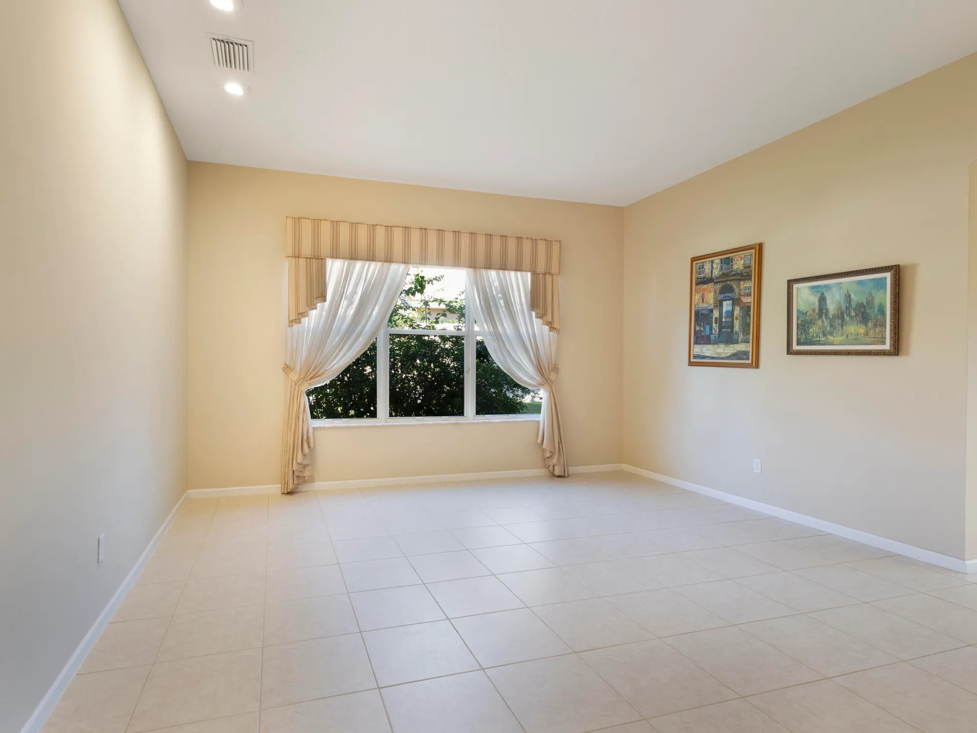 Property Slideshow image 7 of 35 | 7750 ocean sunset dr, Lake Worth, FL, 33467
