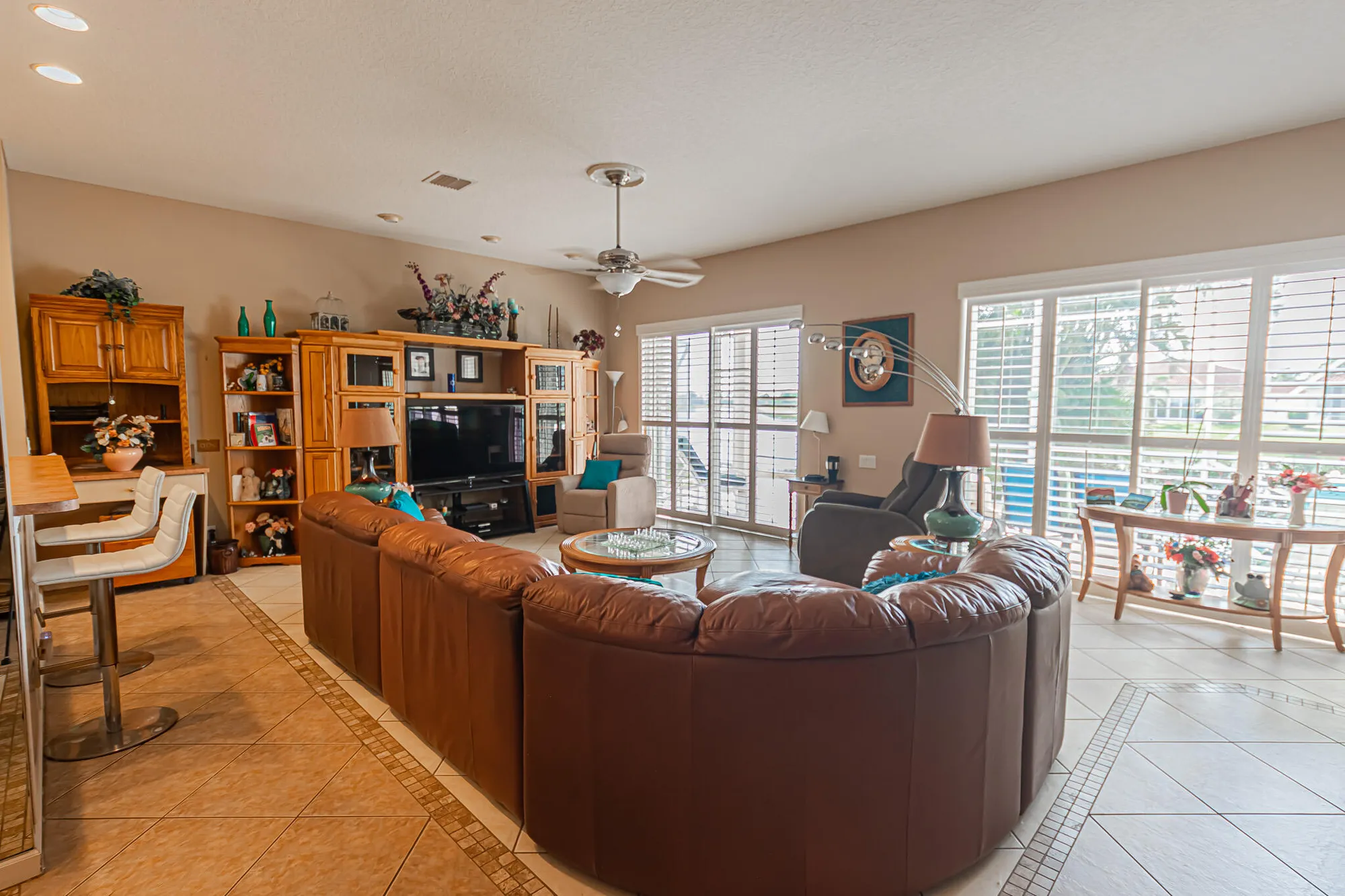 Property Slideshow image 8 of 50 | 307 nw clearview ct, Port Saint Lucie, FL, 34986
