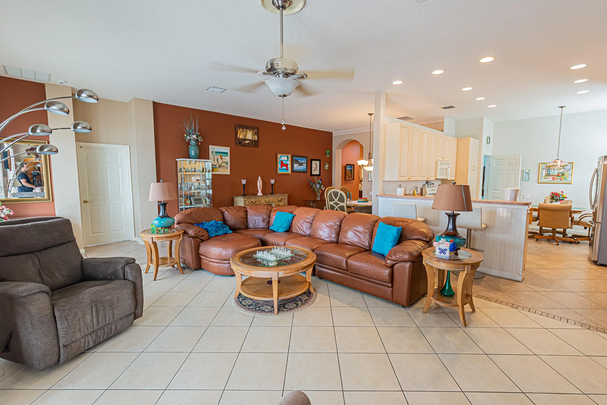 Property Slideshow image 11 of 50 | 307 nw clearview ct, Port Saint Lucie, FL, 34986