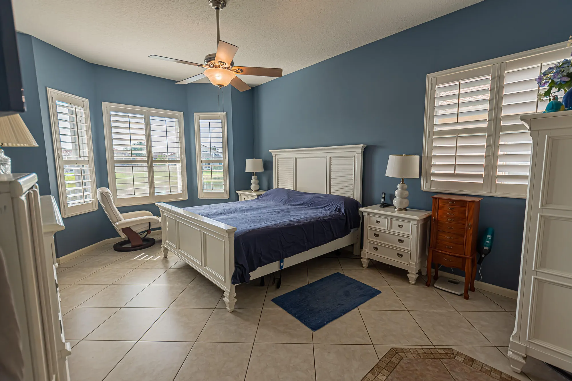 Property Slideshow image 12 of 50 | 307 nw clearview ct, Port Saint Lucie, FL, 34986
