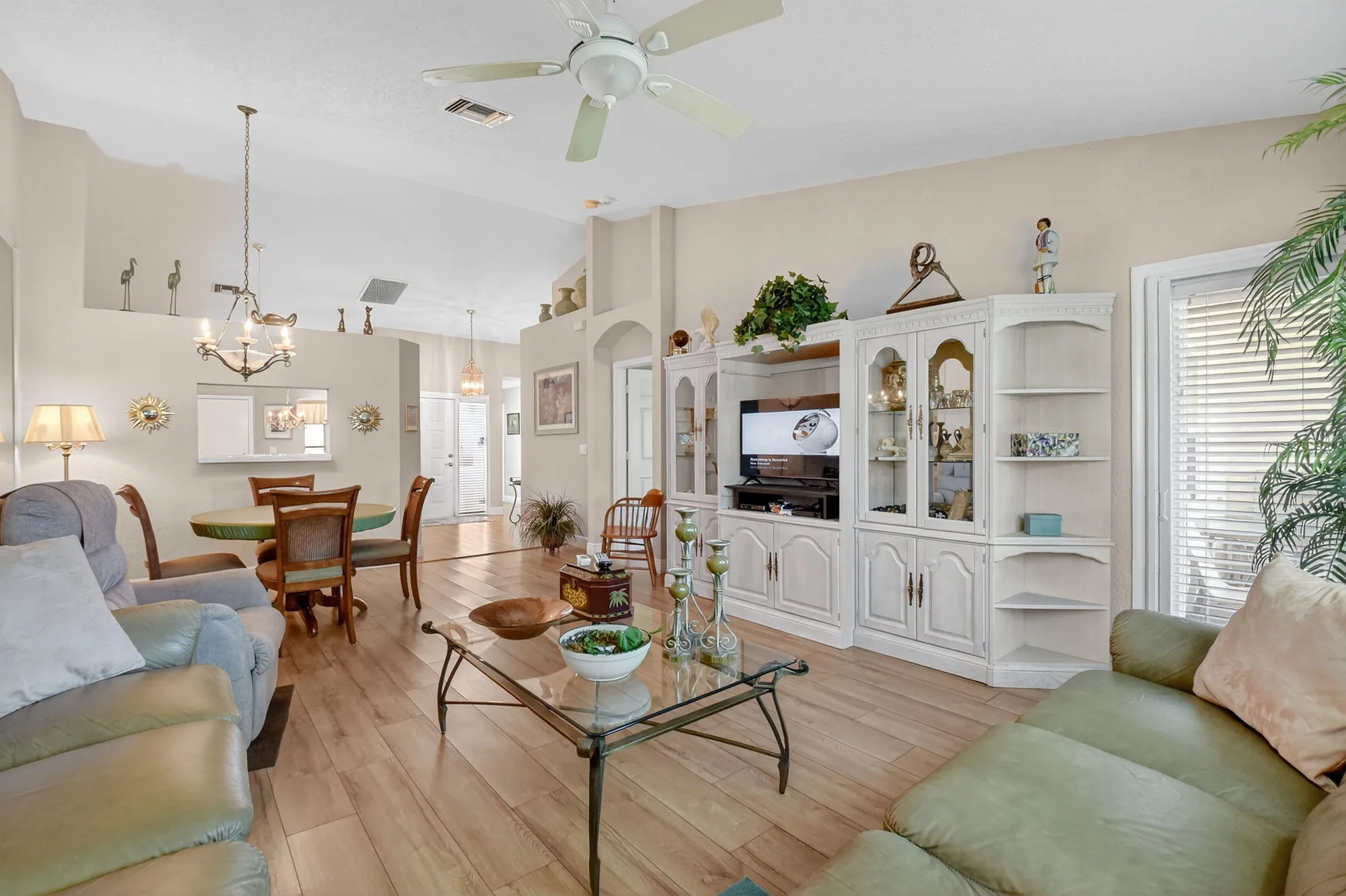 Property Slideshow image 11 of 46 | 15431 watershore ln, Delray Beach, FL, 33484