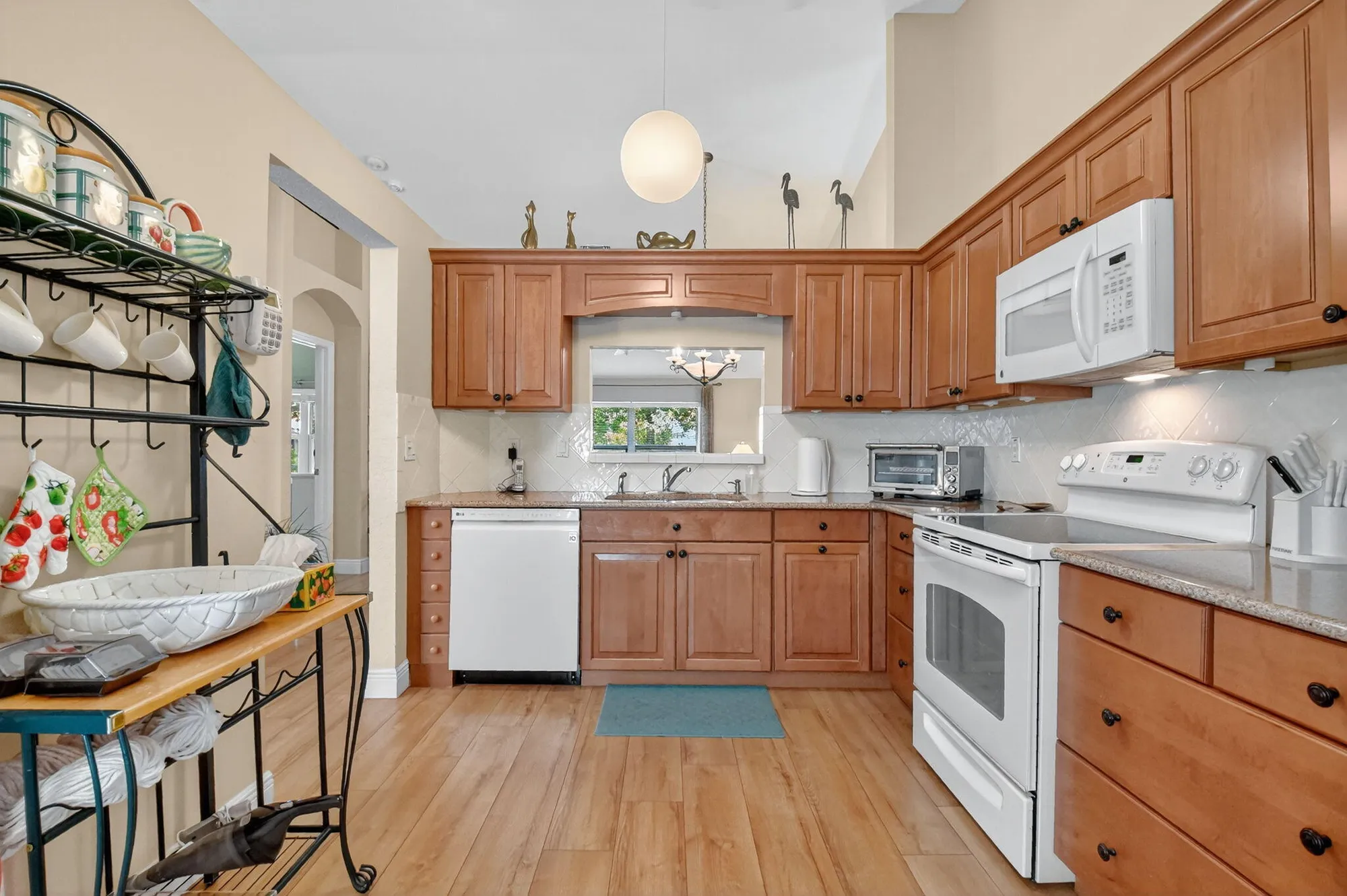 Property Slideshow image 14 of 46 | 15431 watershore ln, Delray Beach, FL, 33484