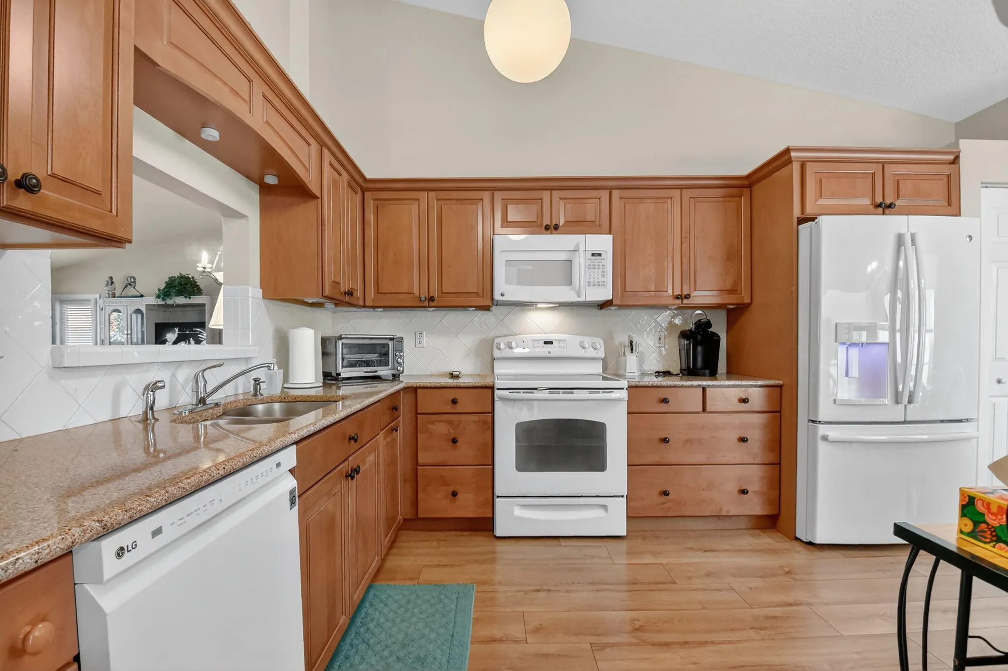 Property Slideshow image 13 of 46 | 15431 watershore ln, Delray Beach, FL, 33484