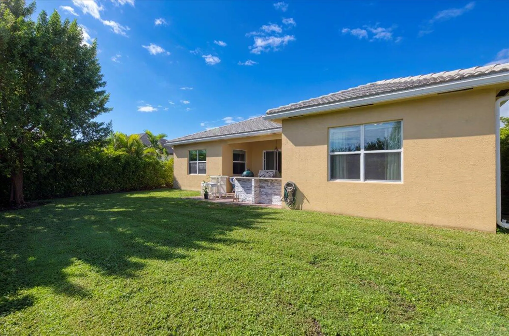 Property Slideshow image 49 of 101 | 11400 sw hillcrest cir, Port Saint Lucie, FL, 34987