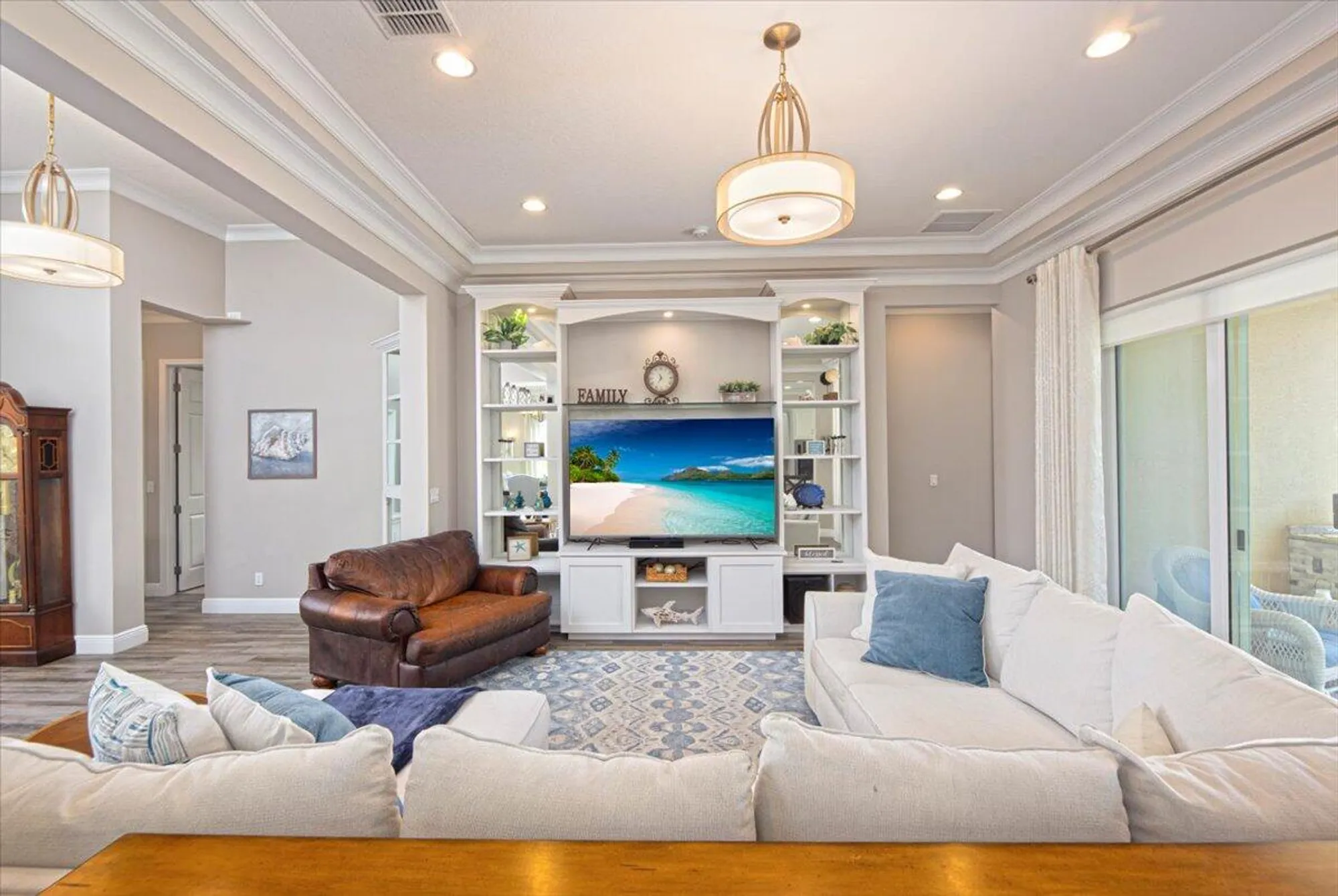 Property Slideshow image 14 of 101 | 11400 sw hillcrest cir, Port Saint Lucie, FL, 34987