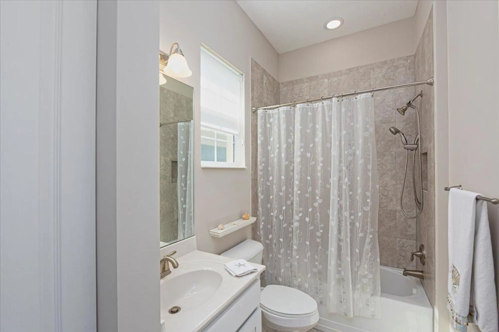 Property Slideshow image 37 of 101 | 11400 sw hillcrest cir, Port Saint Lucie, FL, 34987
