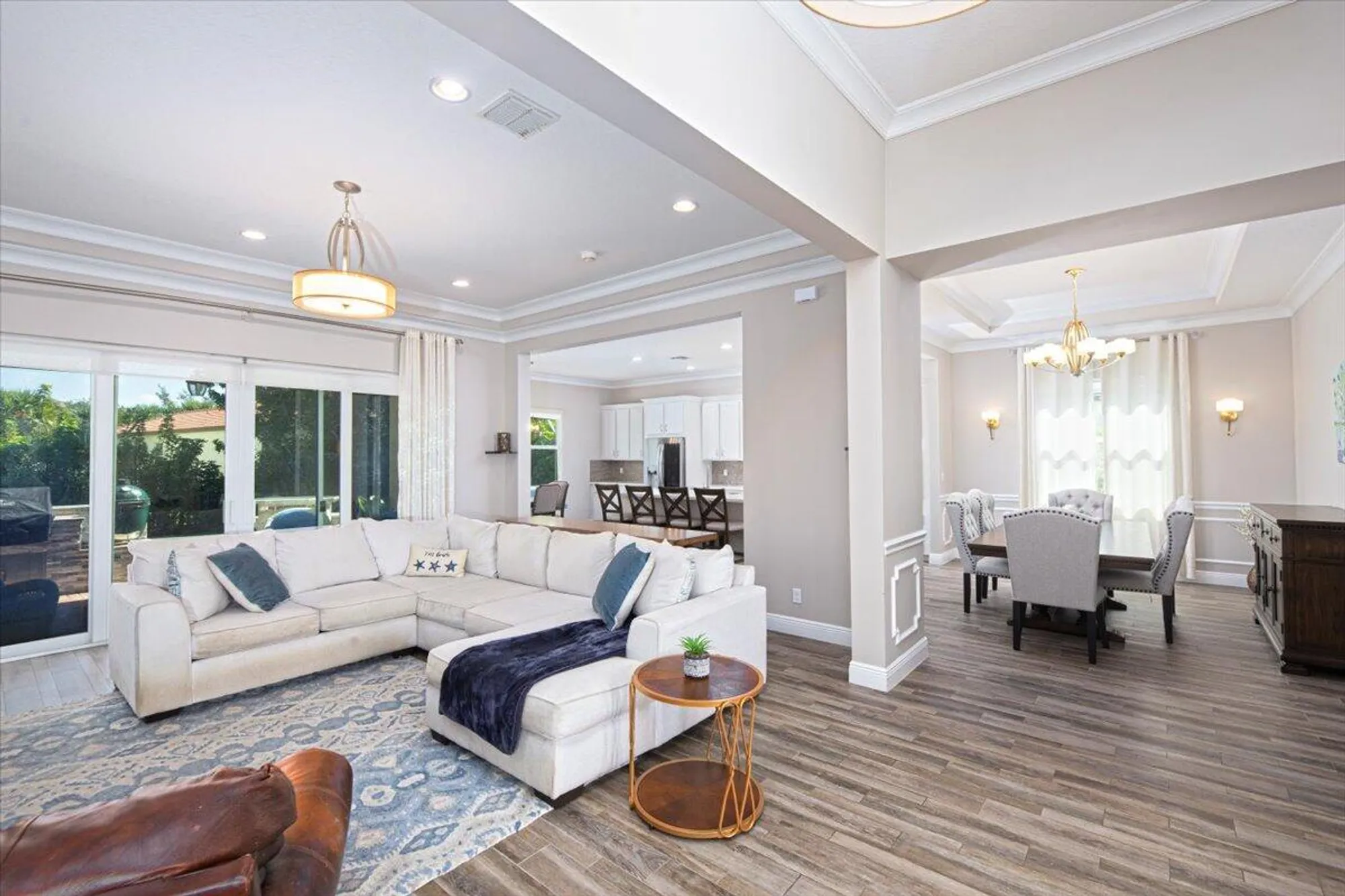 Property Slideshow image 16 of 101 | 11400 sw hillcrest cir, Port Saint Lucie, FL, 34987