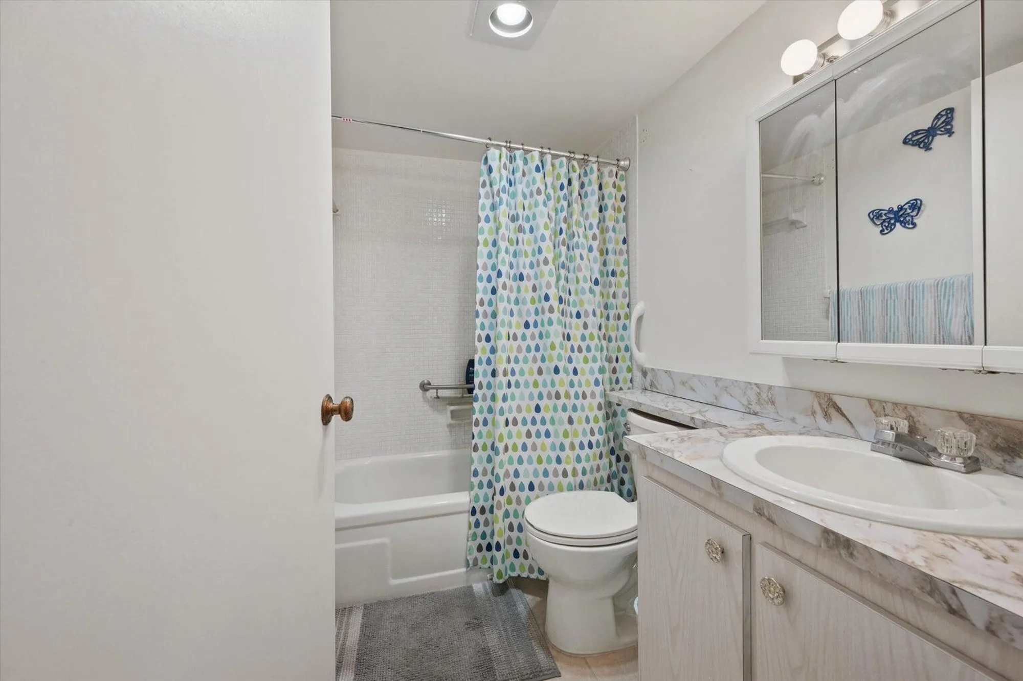 Property Slideshow image 13 of 13 | 3300 springdale blvd 202, Palm Springs, FL, 33461