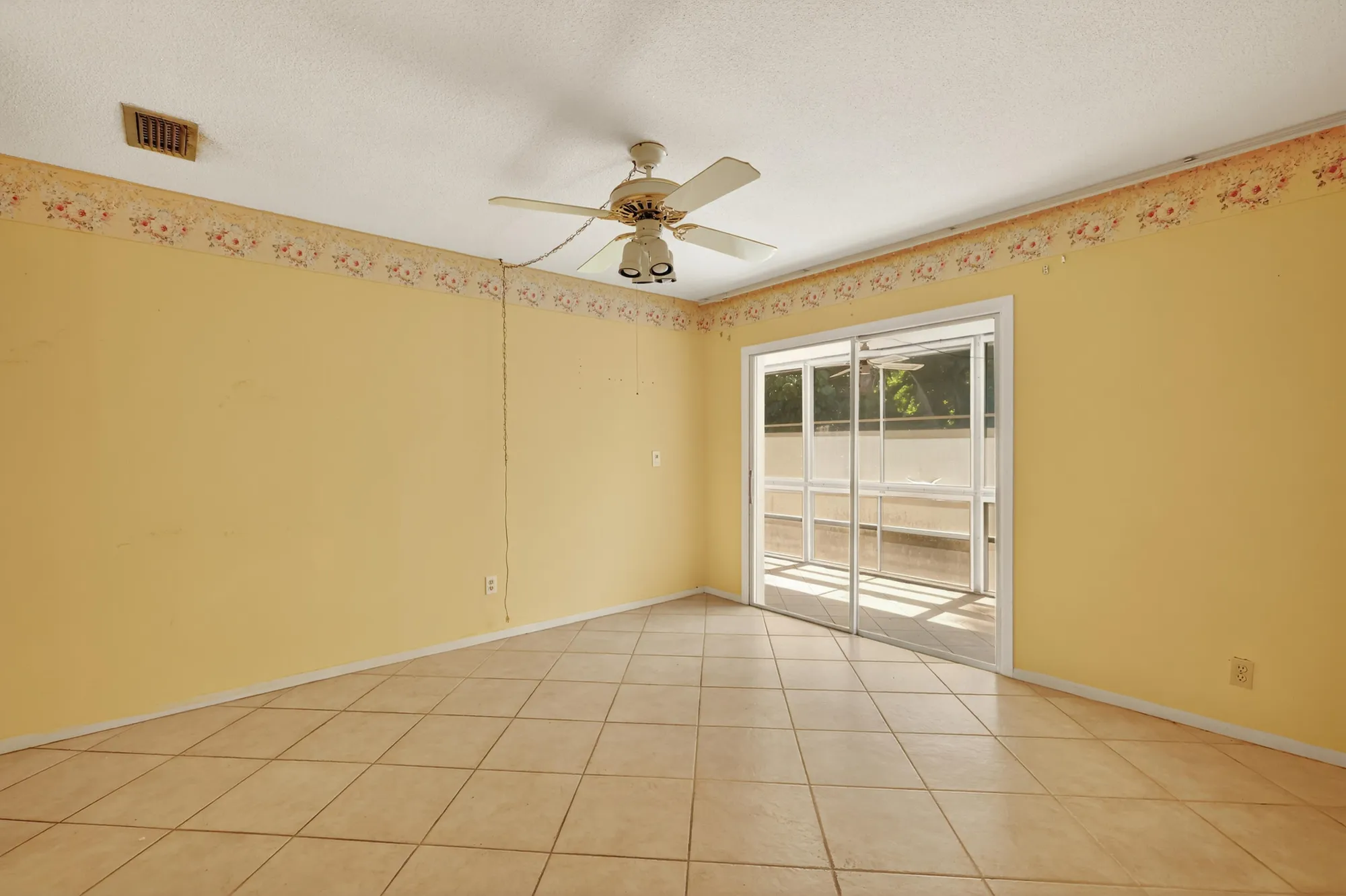 Property Slideshow image 10 of 24 | 2600 se ocean blvd l15, Stuart, FL, 34996