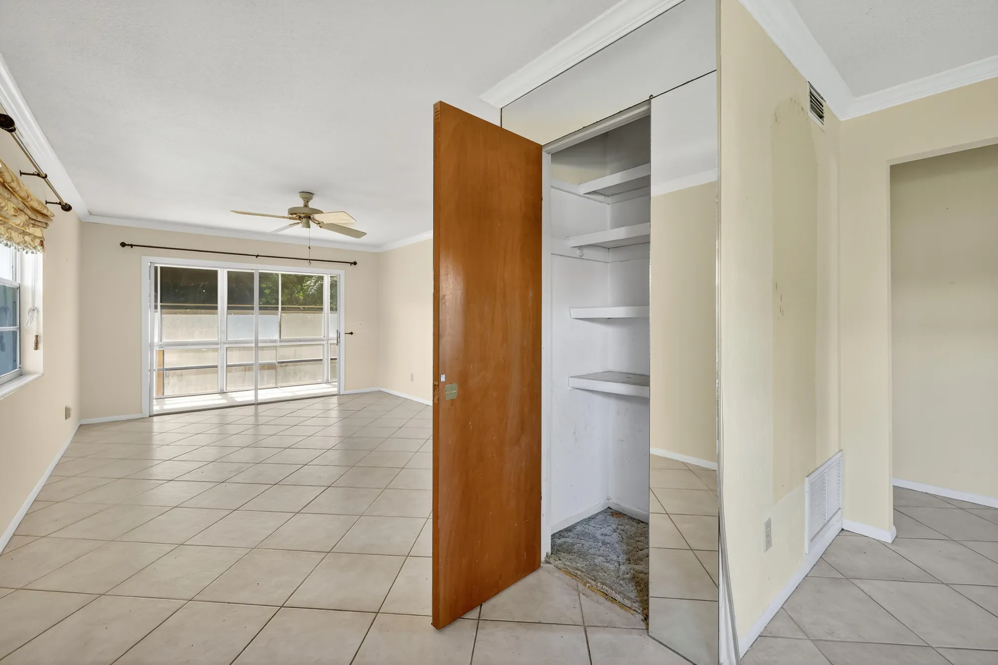 Property Slideshow image 19 of 24 | 2600 se ocean blvd l15, Stuart, FL, 34996