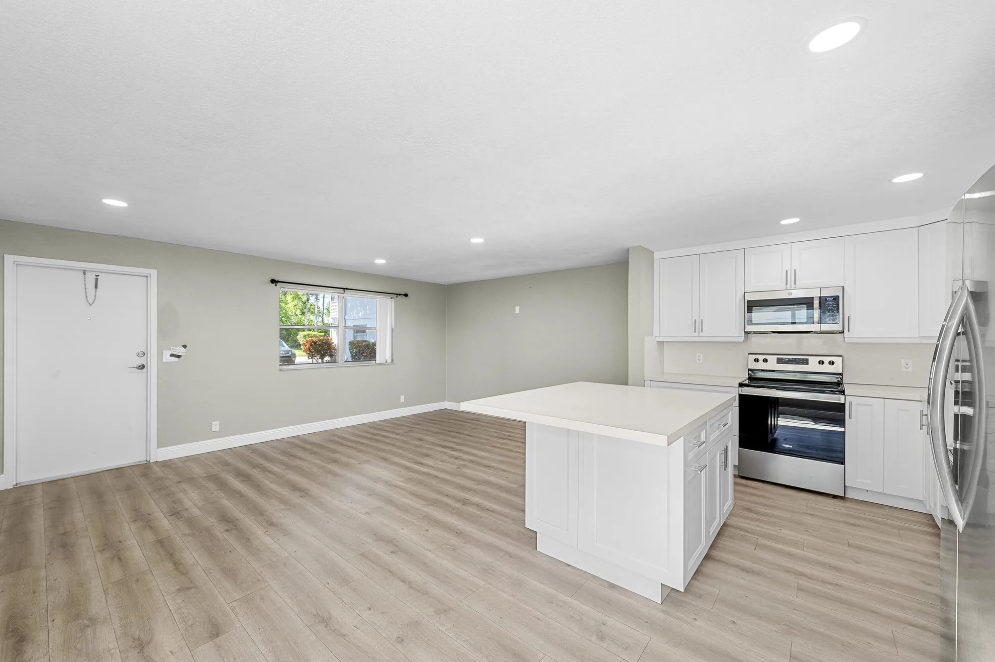 Property Slideshow image 11 of 58 | 106 tuscany b b, Delray Beach, FL, 33446