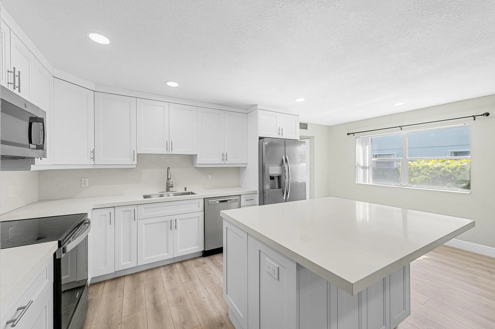 Property Slideshow image 14 of 58 | 106 tuscany b b, Delray Beach, FL, 33446