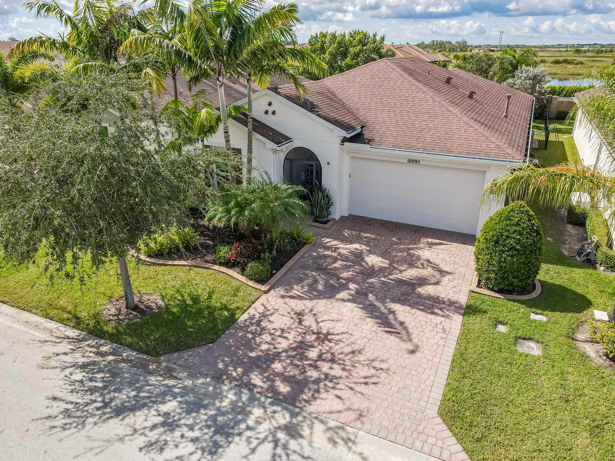 Property Slideshow image 27 of 38 | 10095 sw indian lilac trl, Port Saint Lucie, FL, 34987