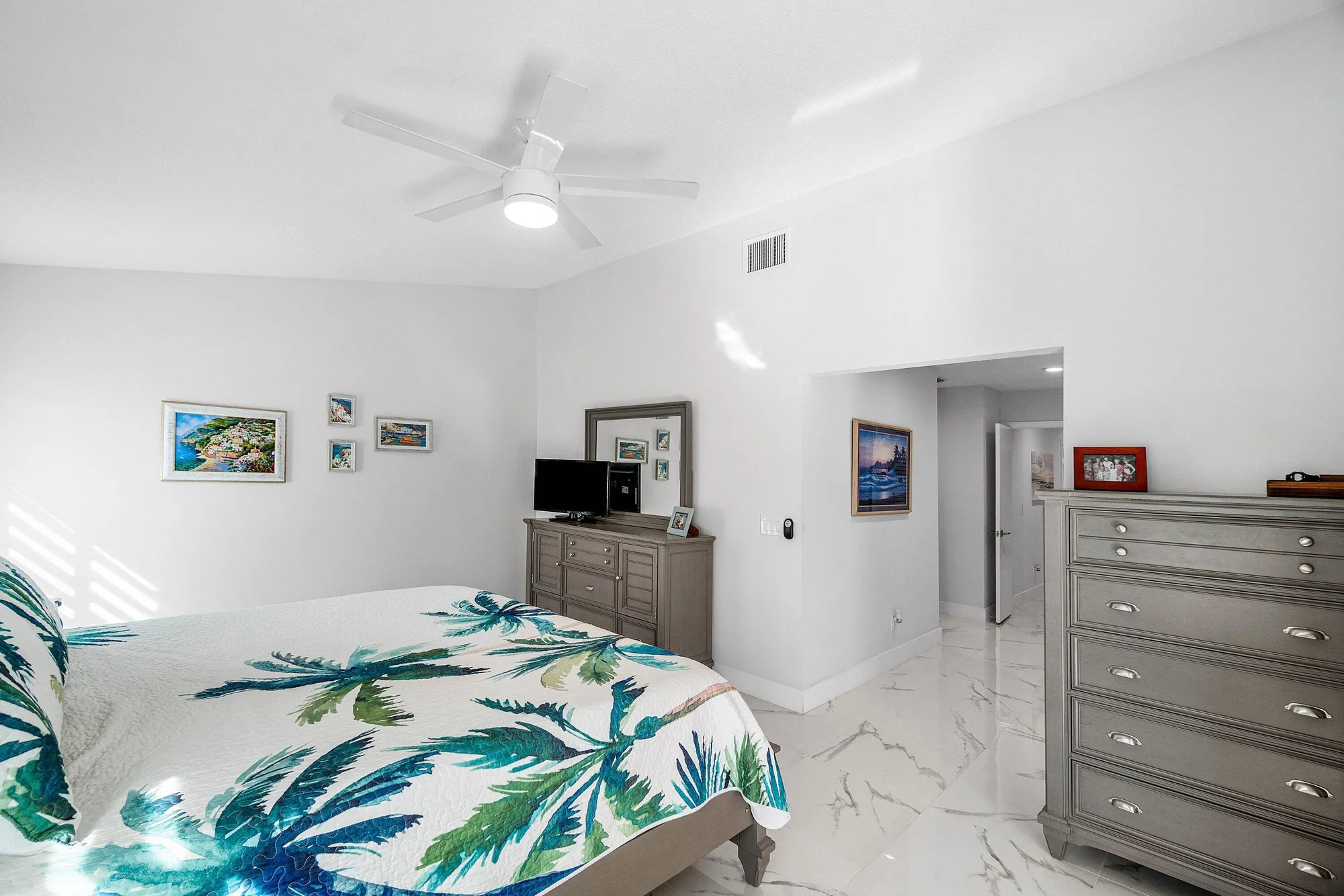Property Slideshow image 14 of 49 | 2350 riviera dr, Delray Beach, FL, 33445