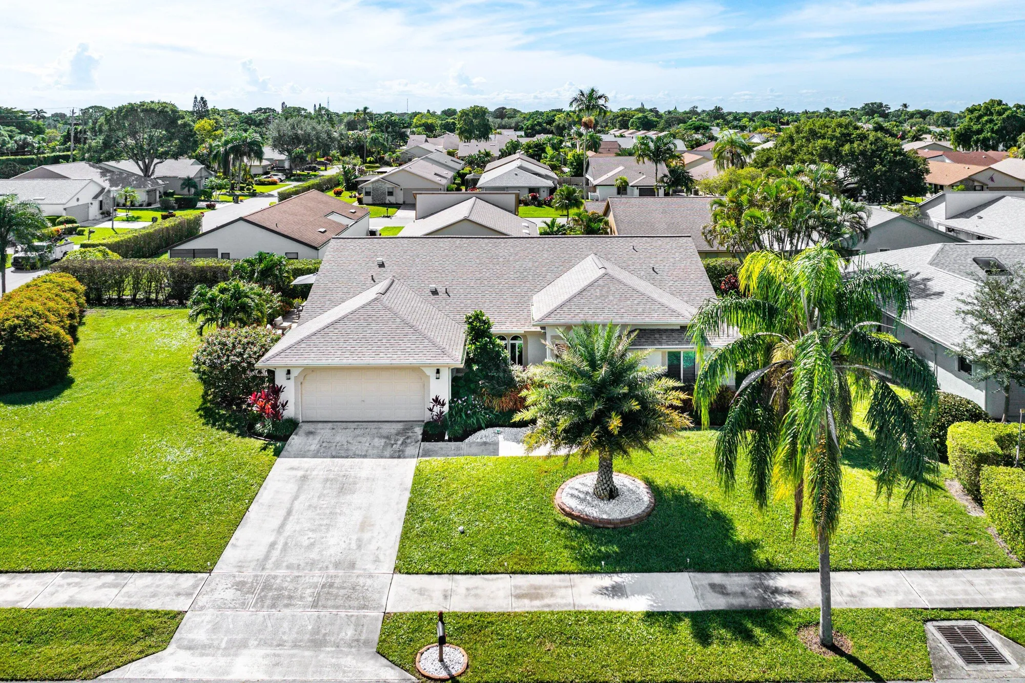 Property Slideshow image 33 of 49 | 2350 riviera dr, Delray Beach, FL, 33445