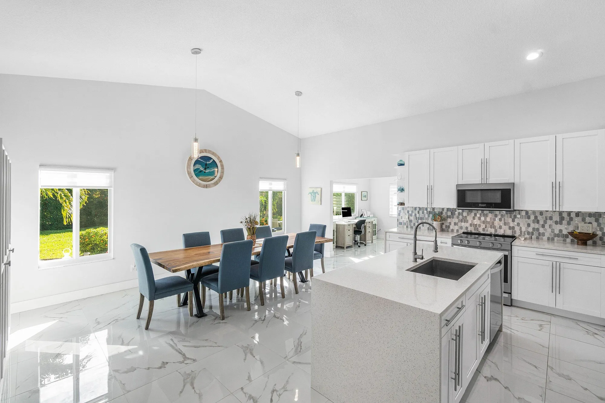 Property Slideshow image 8 of 49 | 2350 riviera dr, Delray Beach, FL, 33445