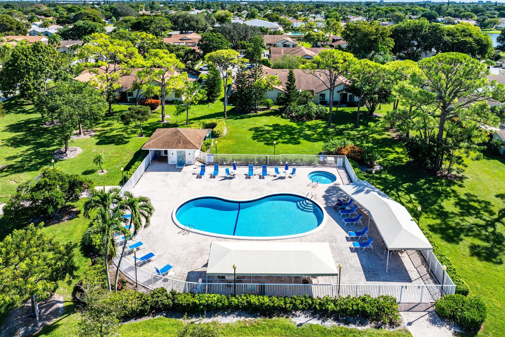 Property Slideshow image 39 of 49 | 2350 riviera dr, Delray Beach, FL, 33445