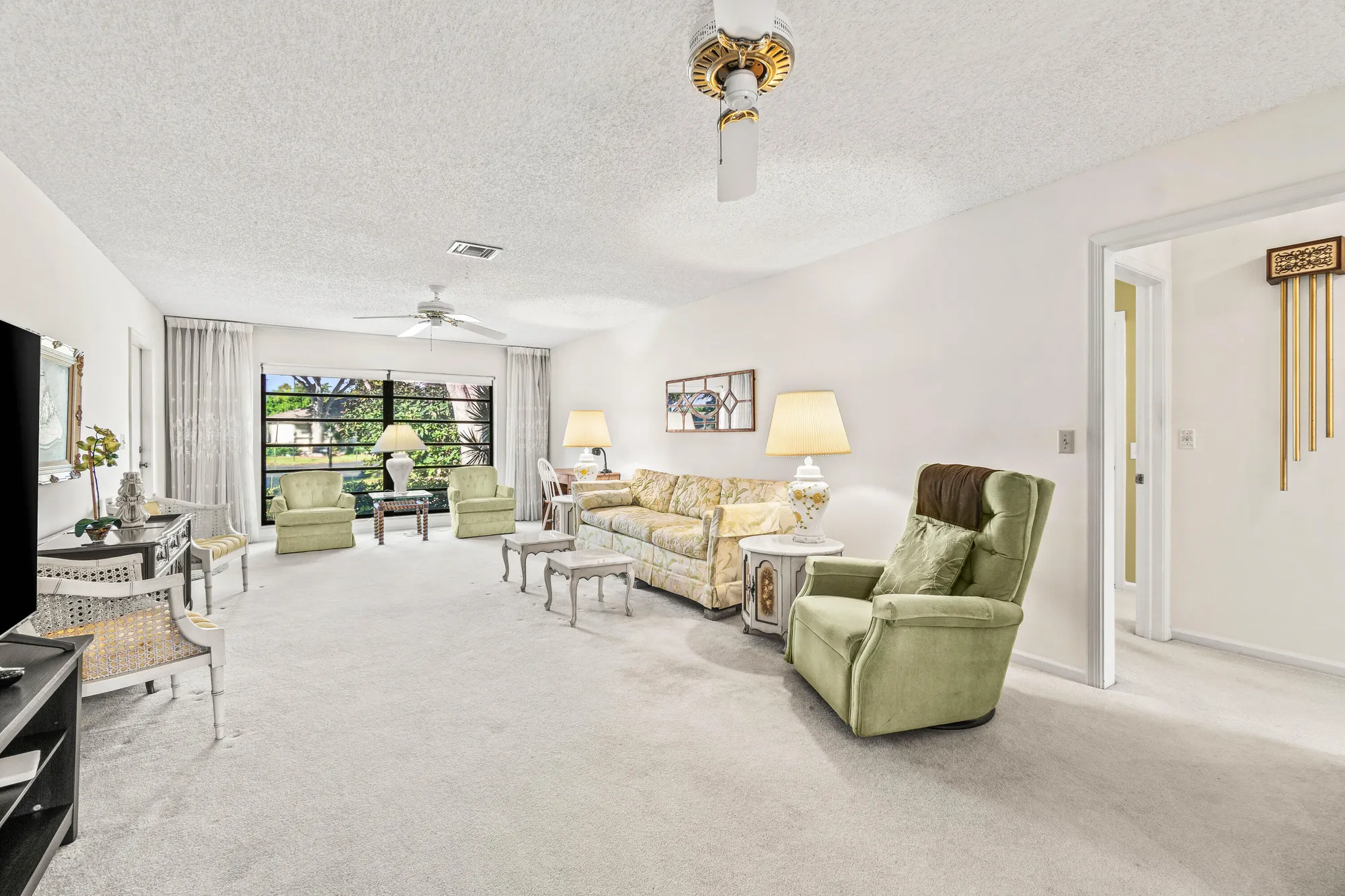 Property Slideshow image 5 of 27 | 4868 hawkwood rd a, Boynton Beach, FL, 33436