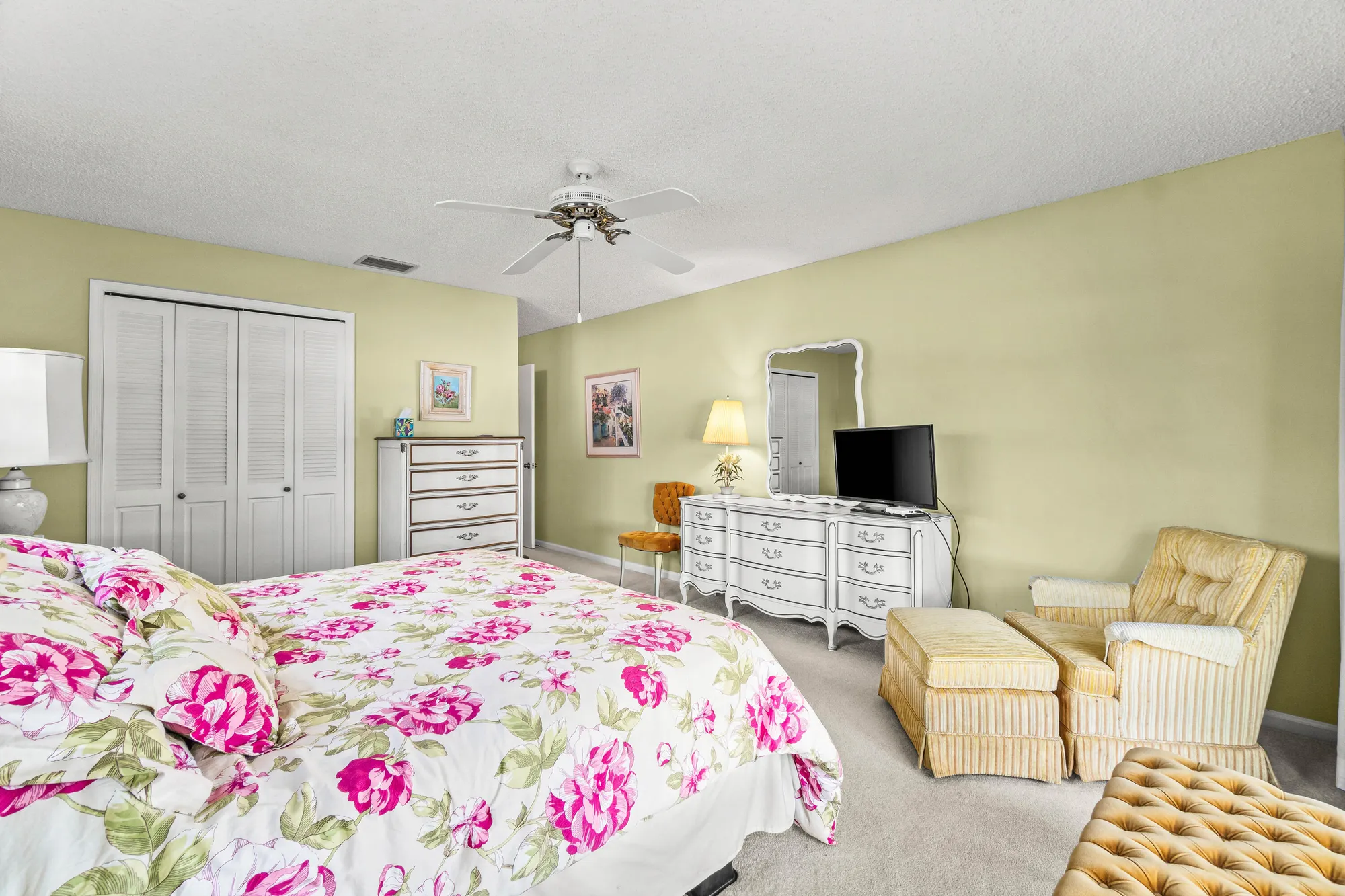 Property Slideshow image 13 of 27 | 4868 hawkwood rd a, Boynton Beach, FL, 33436