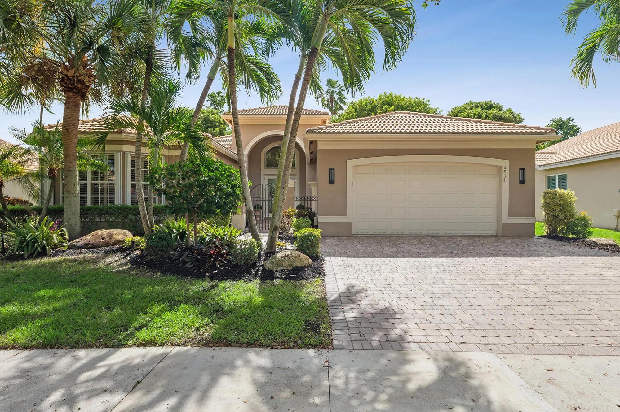 Property Slideshow image 1 of 22 | 6934 great falls cir, Boynton Beach, FL, 33437