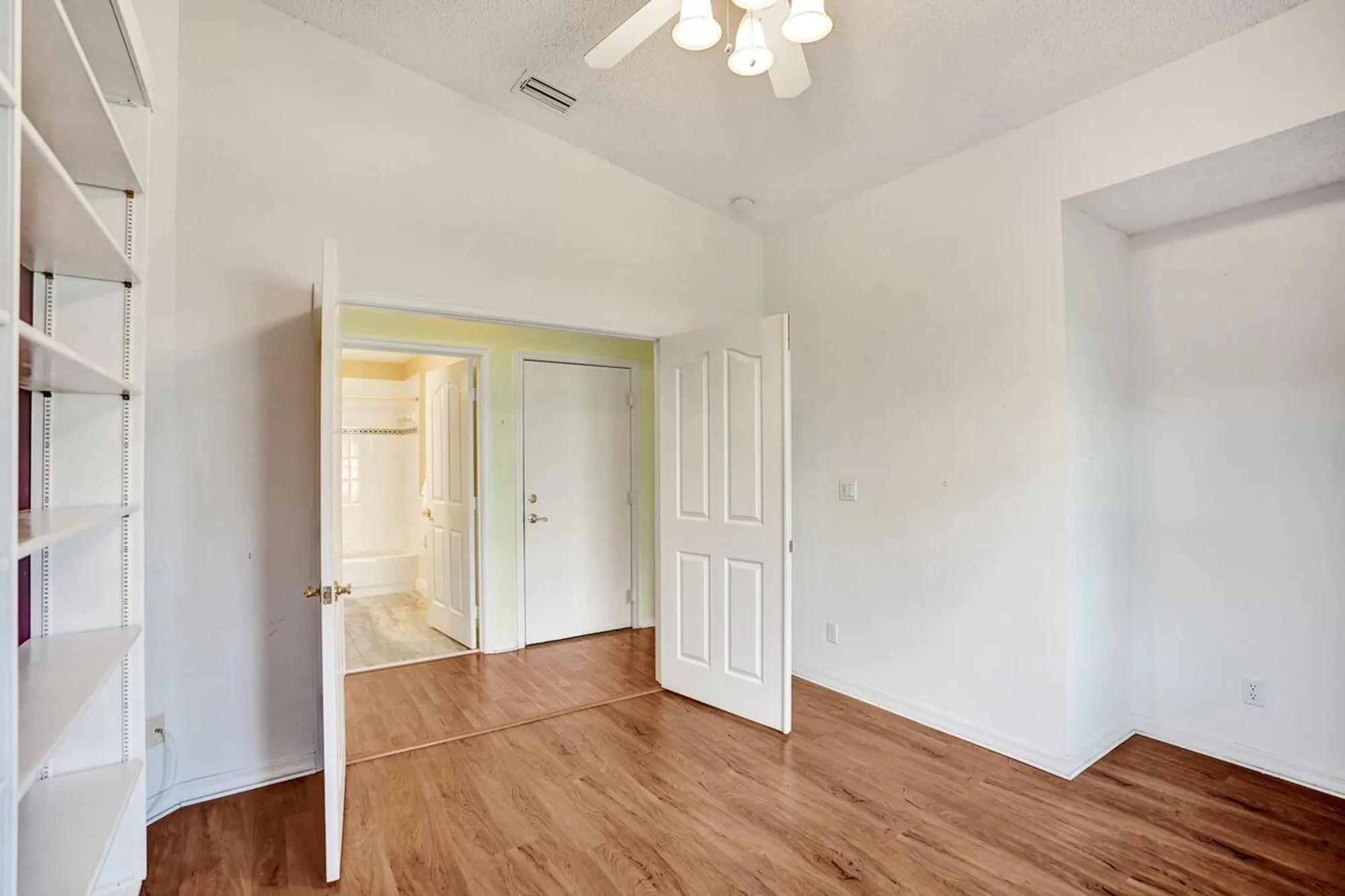 Property Slideshow image 27 of 68 | 2084 stonington ter, West Palm Beach, FL, 33411