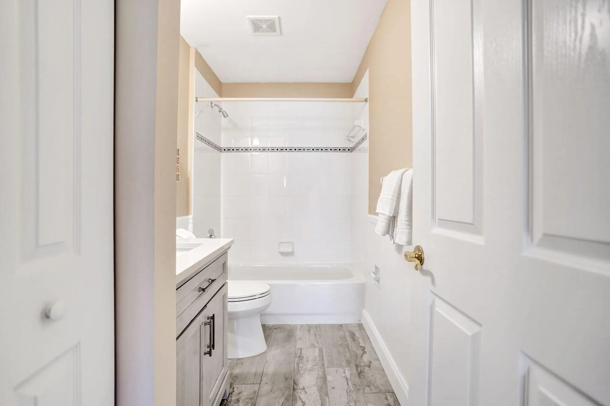 Property Slideshow image 32 of 68 | 2084 stonington ter, West Palm Beach, FL, 33411