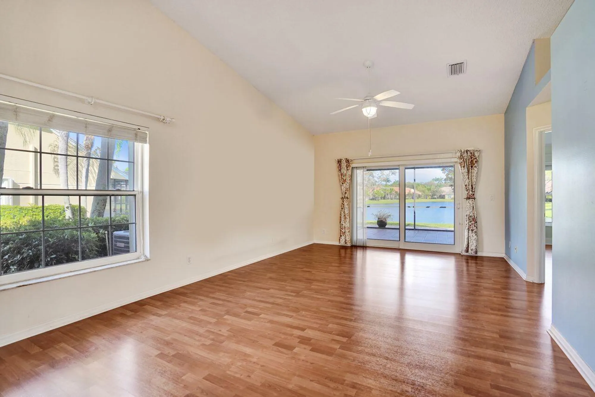 Property Slideshow image 16 of 68 | 2084 stonington ter, West Palm Beach, FL, 33411