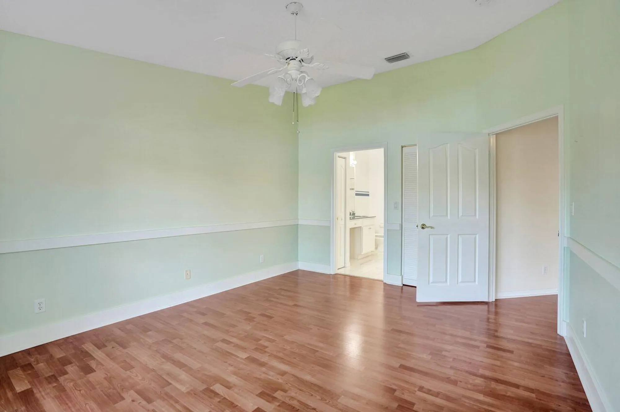 Property Slideshow image 21 of 68 | 2084 stonington ter, West Palm Beach, FL, 33411