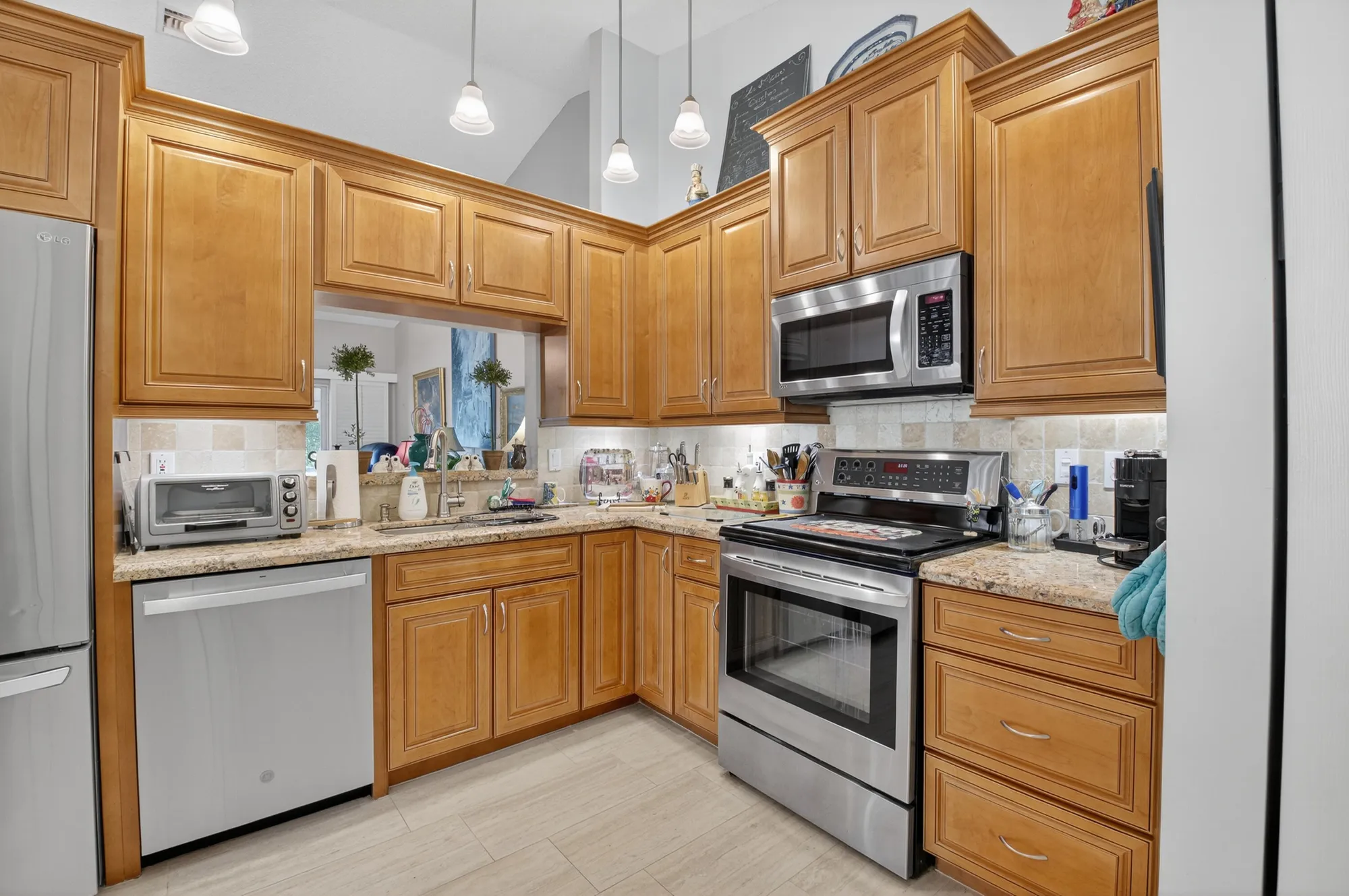 Property Slideshow image 18 of 75 | 15436 rosaire ln, Delray Beach, FL, 33484