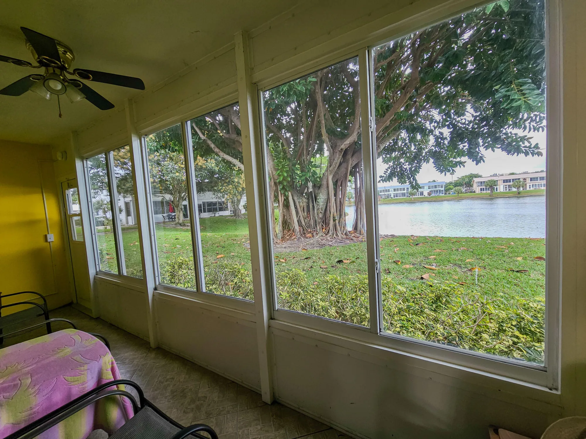 Property Slideshow image 9 of 21 | 131 somerset g, West Palm Beach, FL, 33417