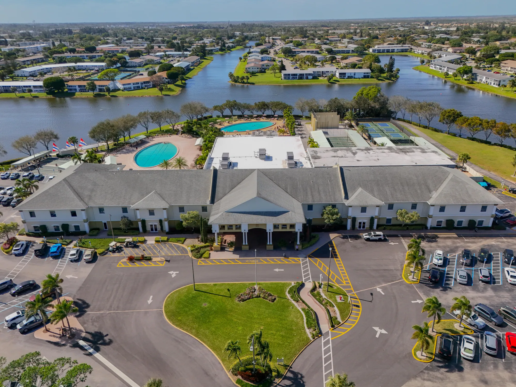 Property Slideshow image 17 of 21 | 131 somerset g, West Palm Beach, FL, 33417