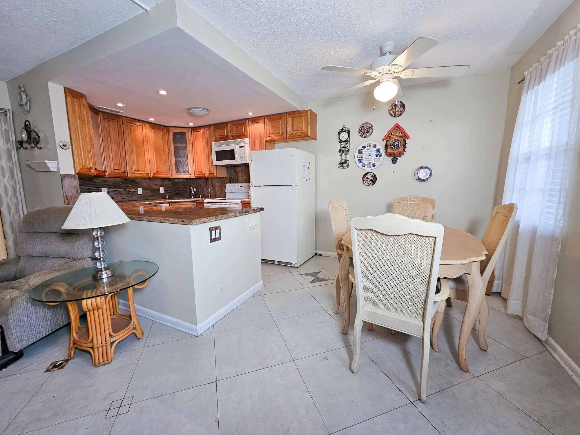 Property Slideshow image 4 of 21 | 131 somerset g, West Palm Beach, FL, 33417