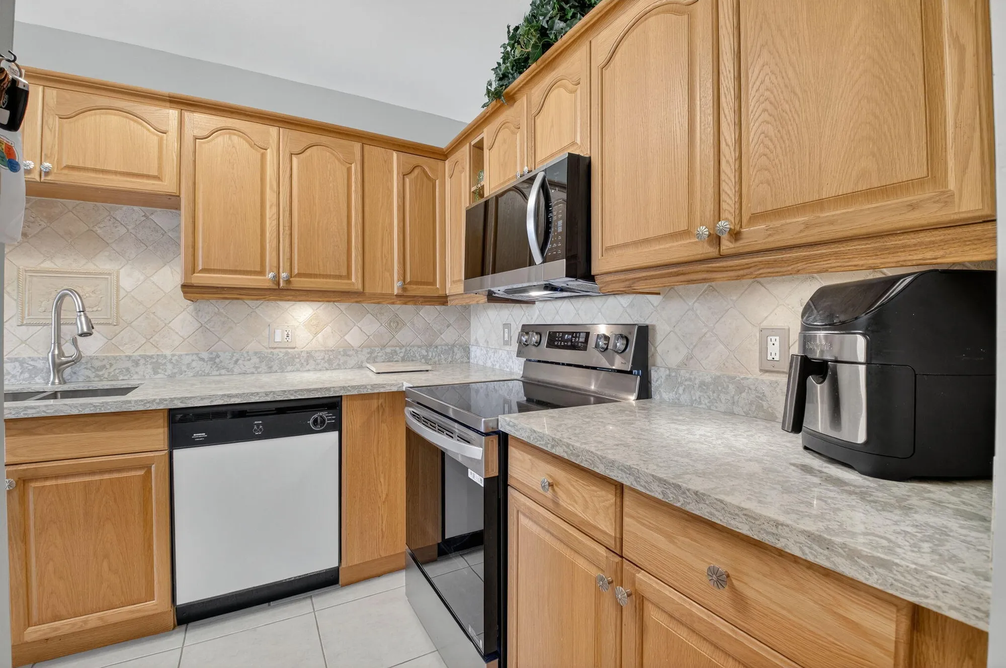 Property Slideshow image 11 of 46 | 1141 violet ter apt 202, Delray Beach, FL, 33445