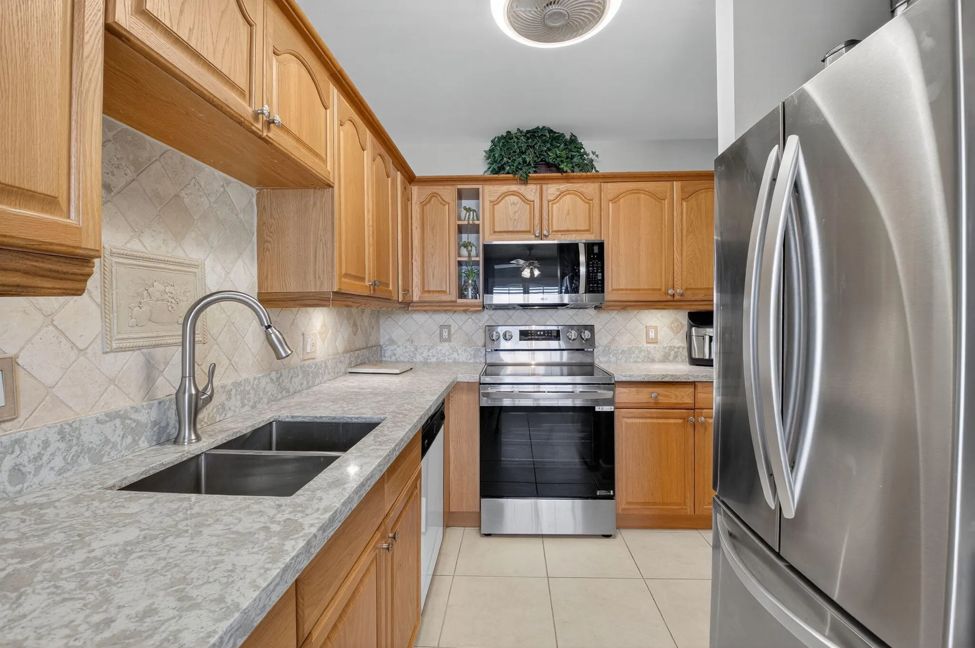 Property Slideshow image 10 of 46 | 1141 violet ter apt 202, Delray Beach, FL, 33445